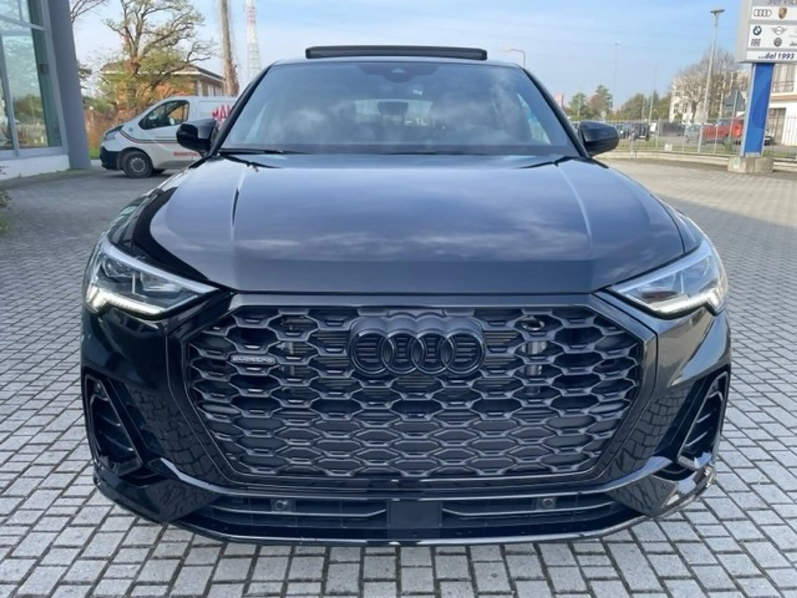 Audi - Q3