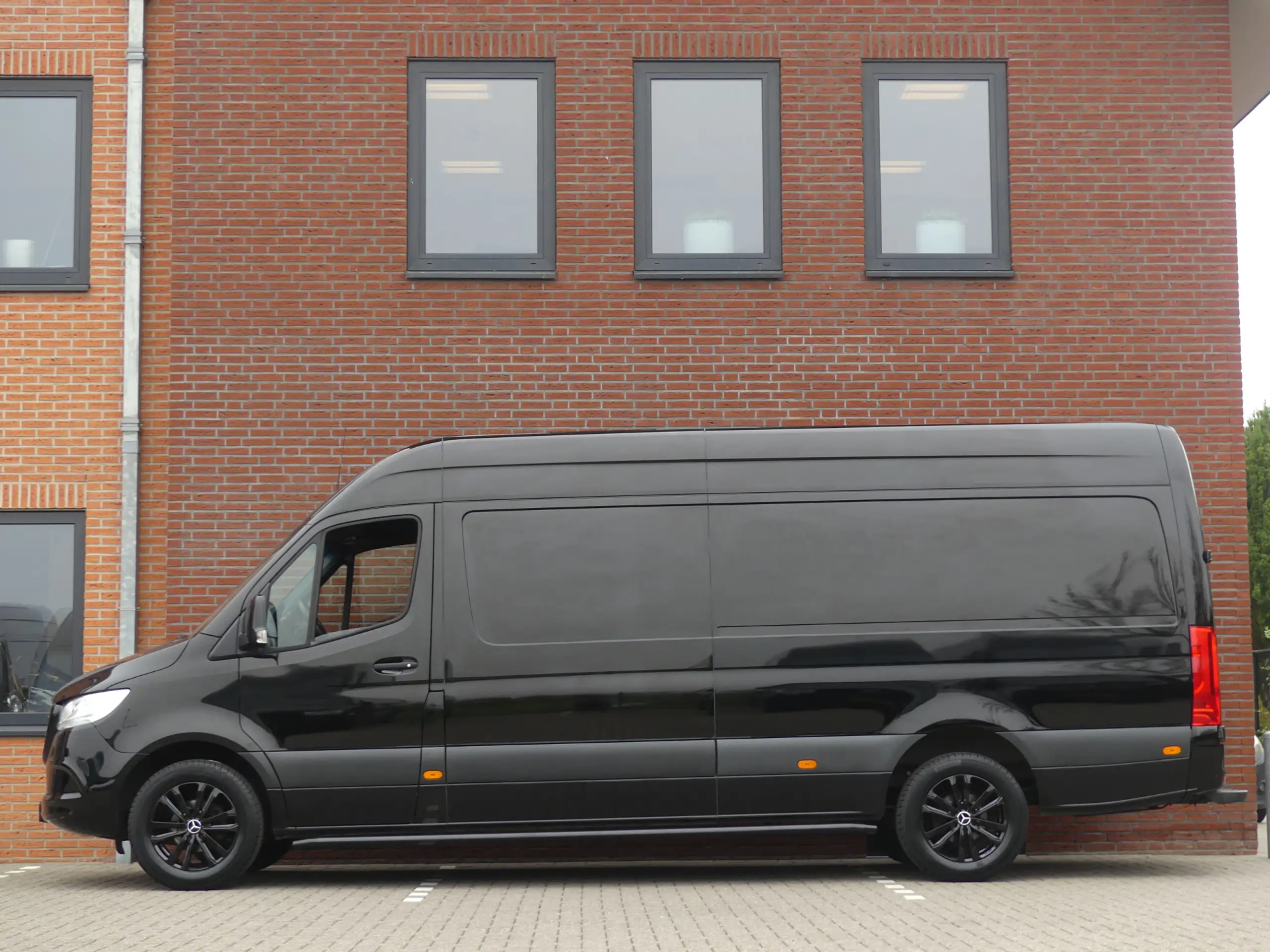 Mercedes-Benz - Sprinter