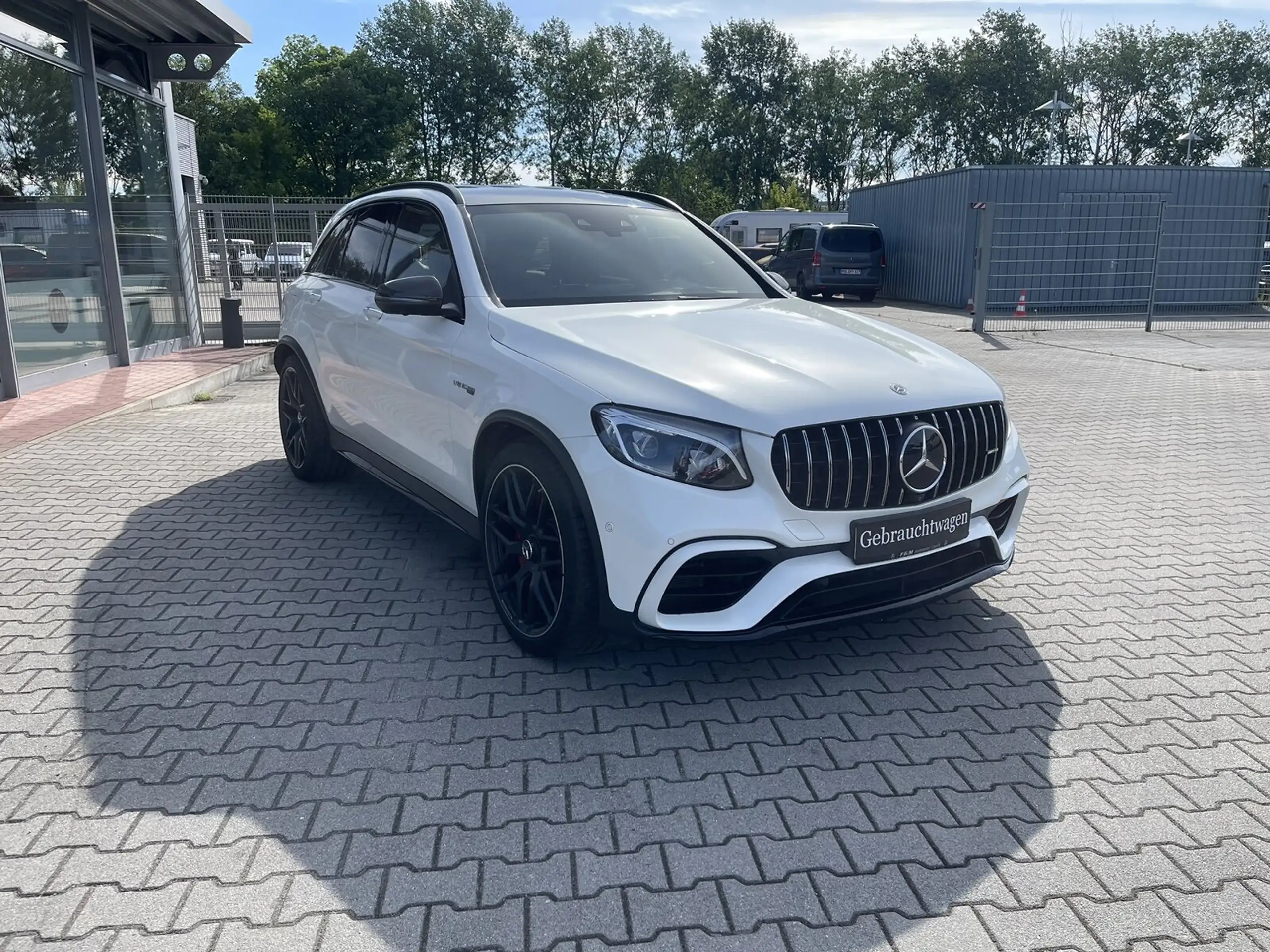 Mercedes-Benz - GLC 63 AMG