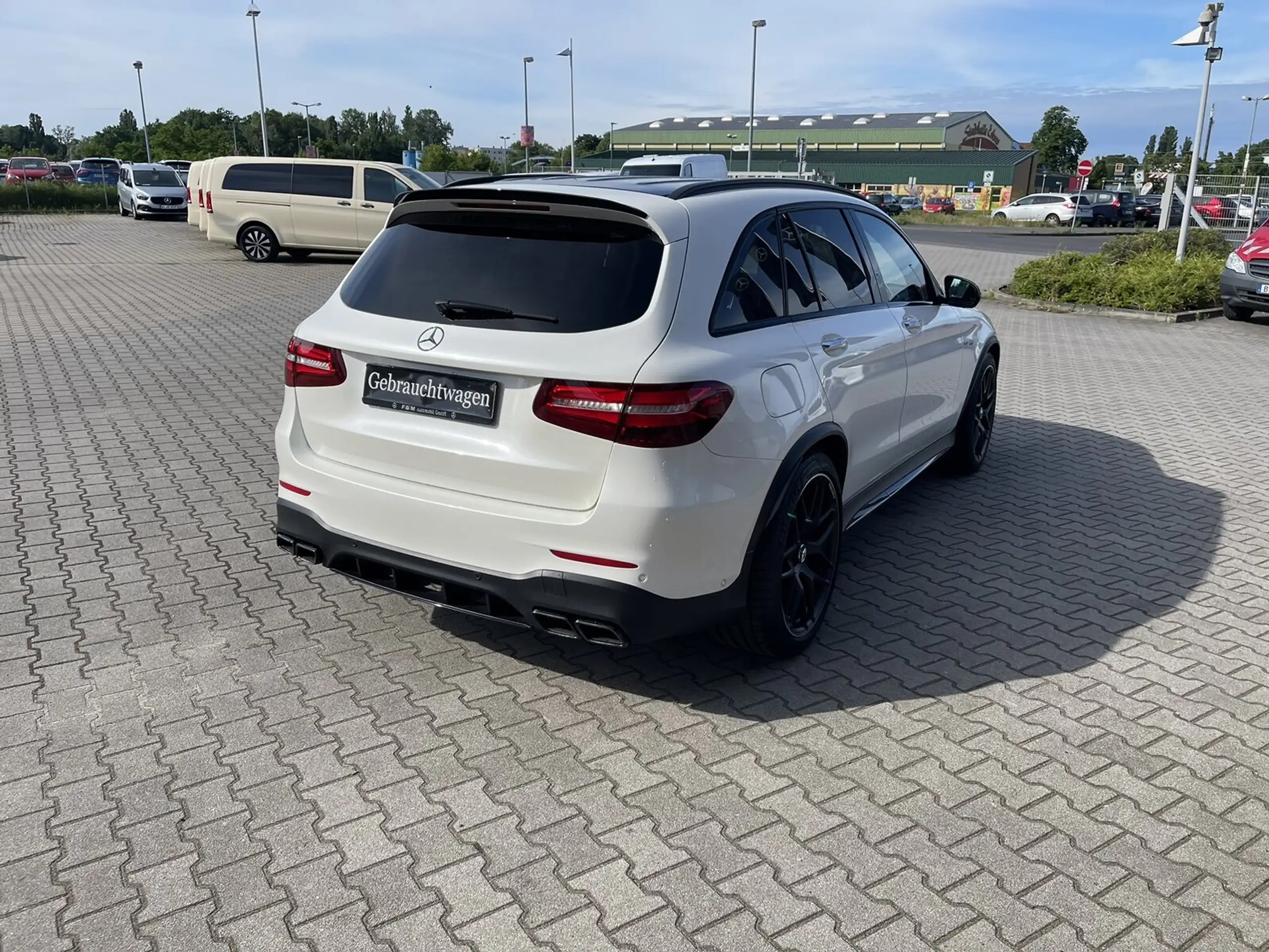 Mercedes-Benz - GLC 63 AMG