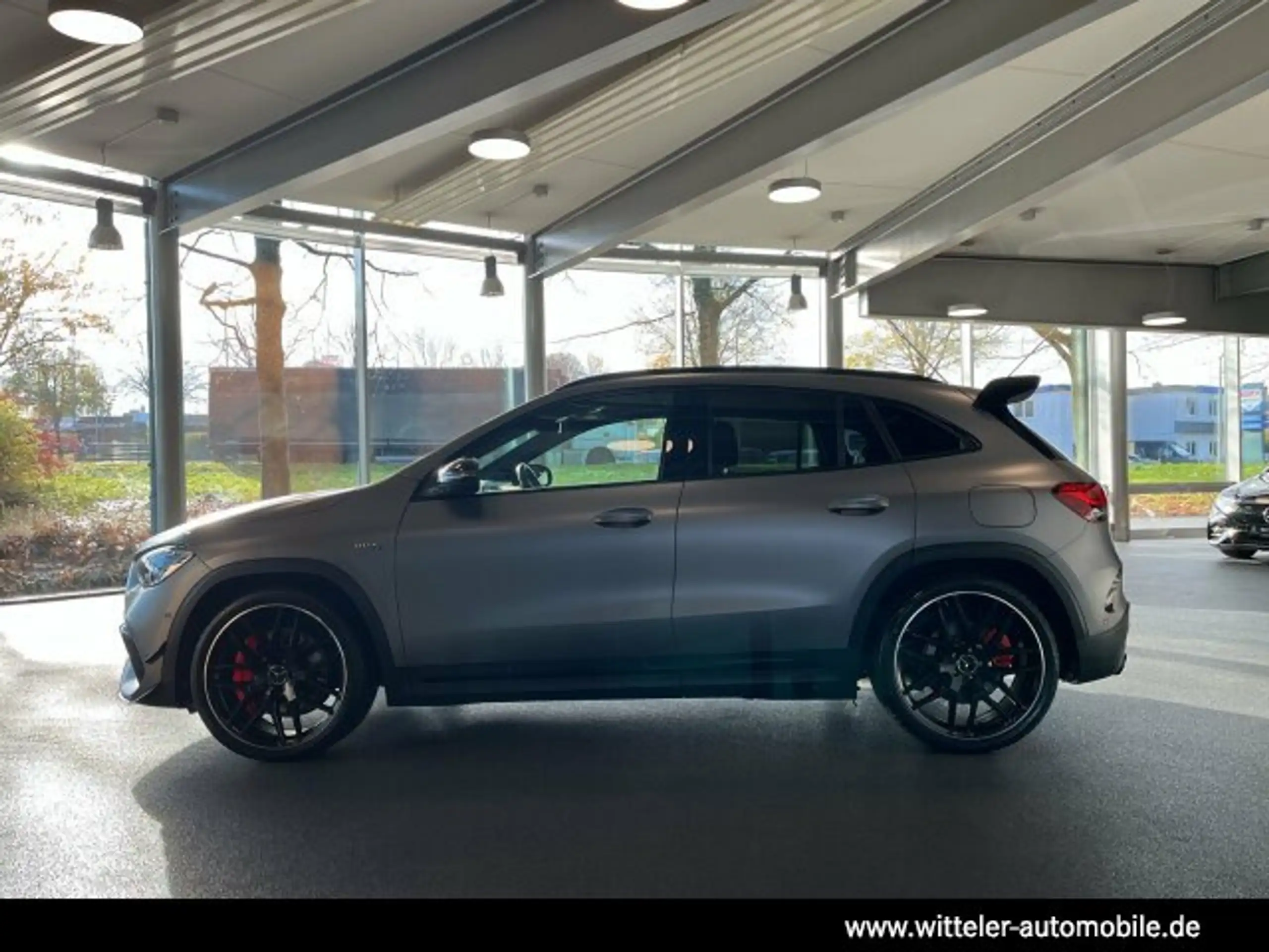 Mercedes-Benz - GLA 45 AMG