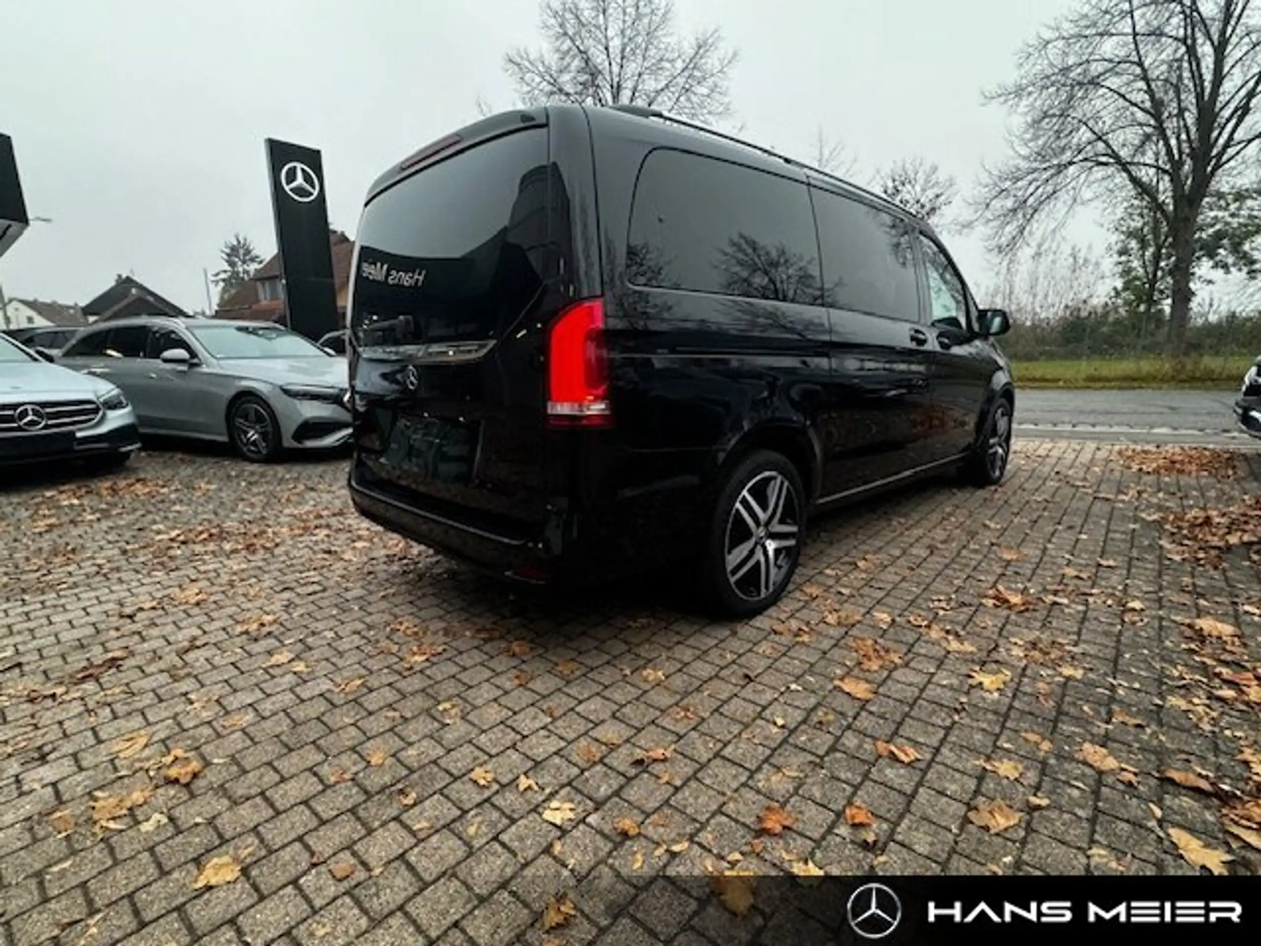 Mercedes-Benz - V 250