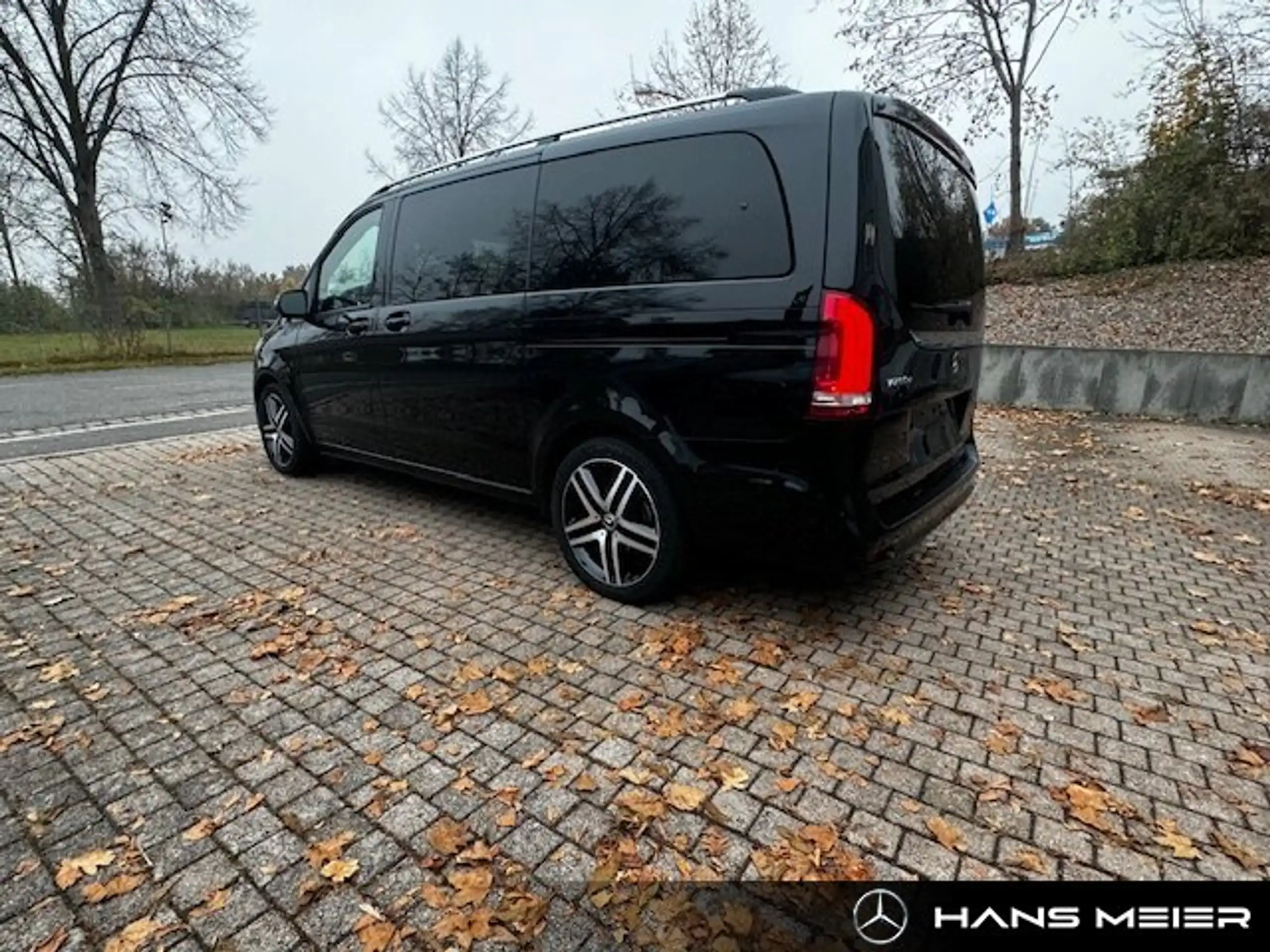 Mercedes-Benz - V 250