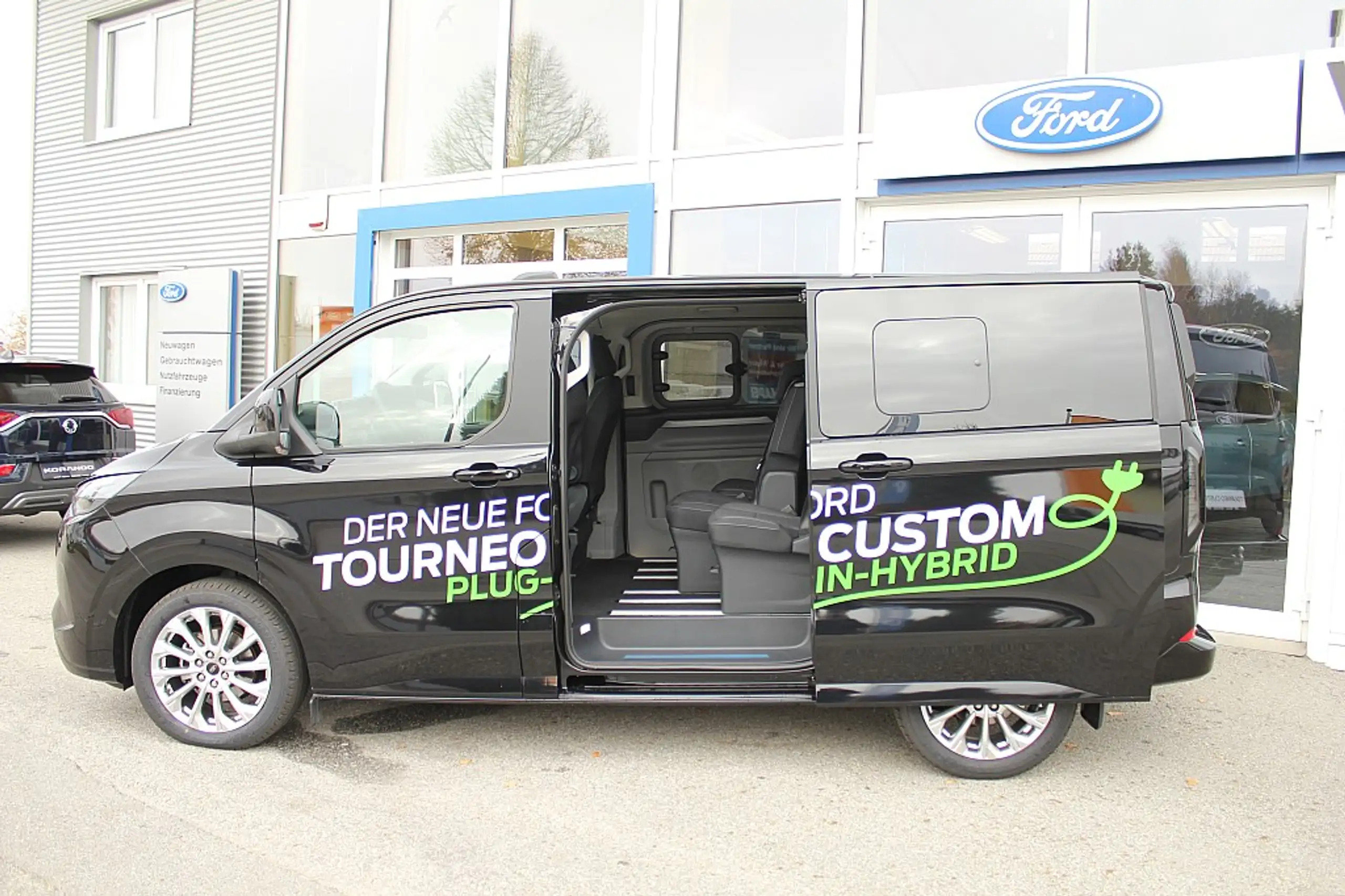 Ford - Tourneo Custom