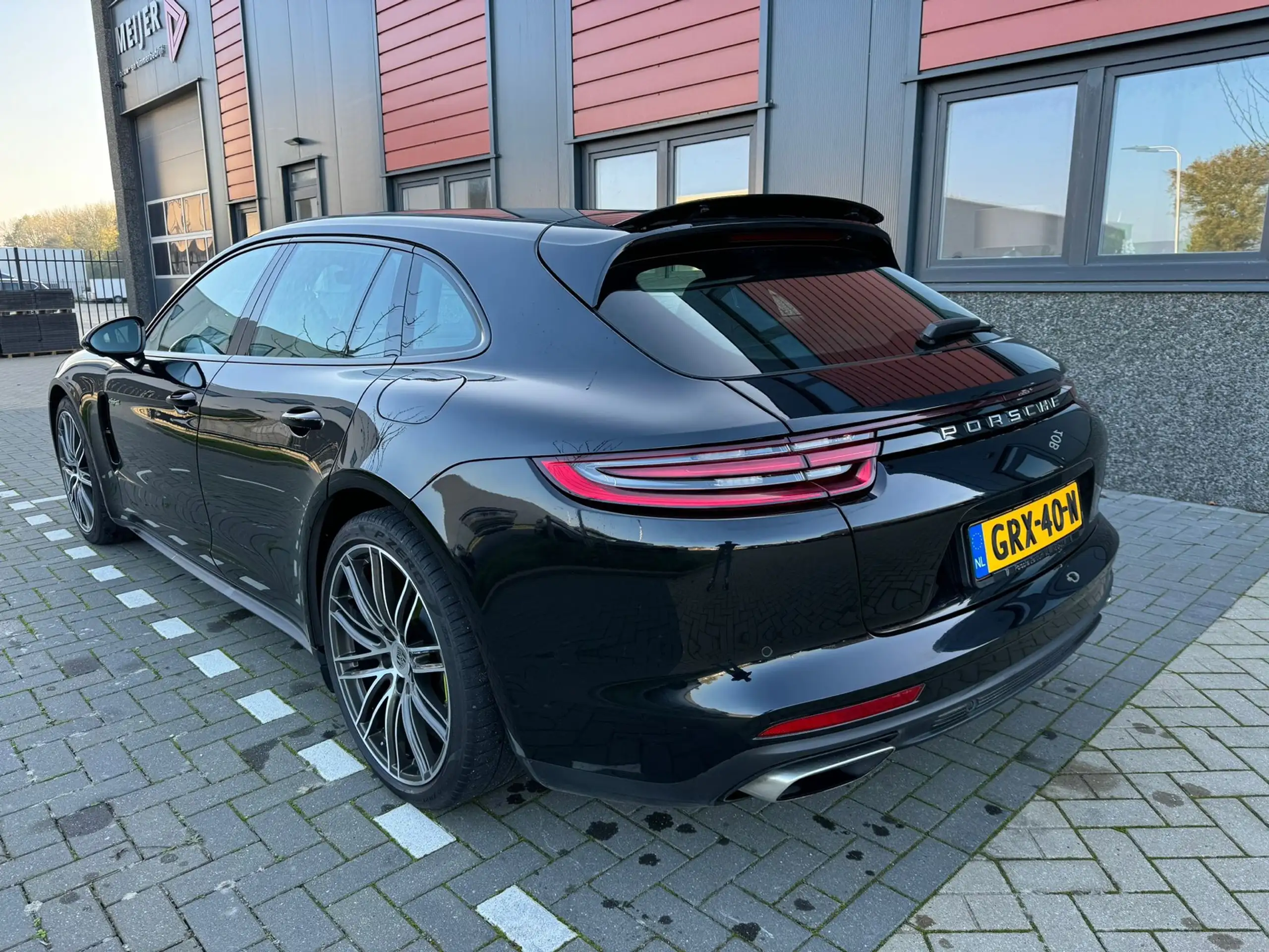 Porsche - Panamera