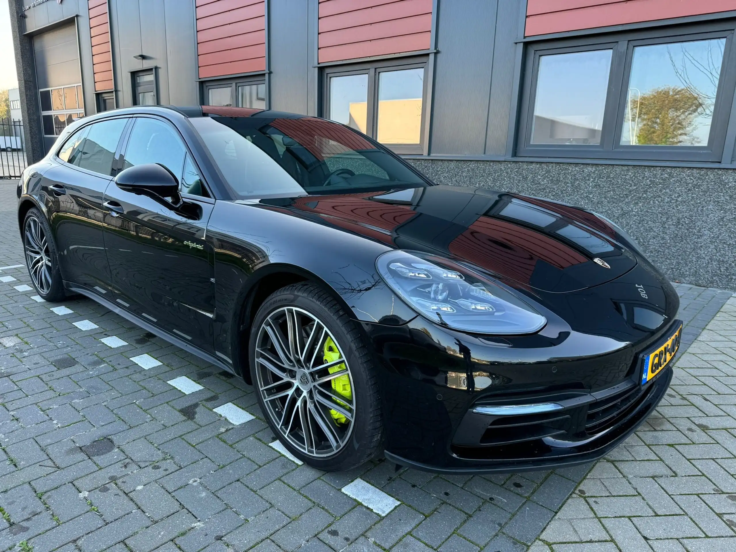 Porsche - Panamera