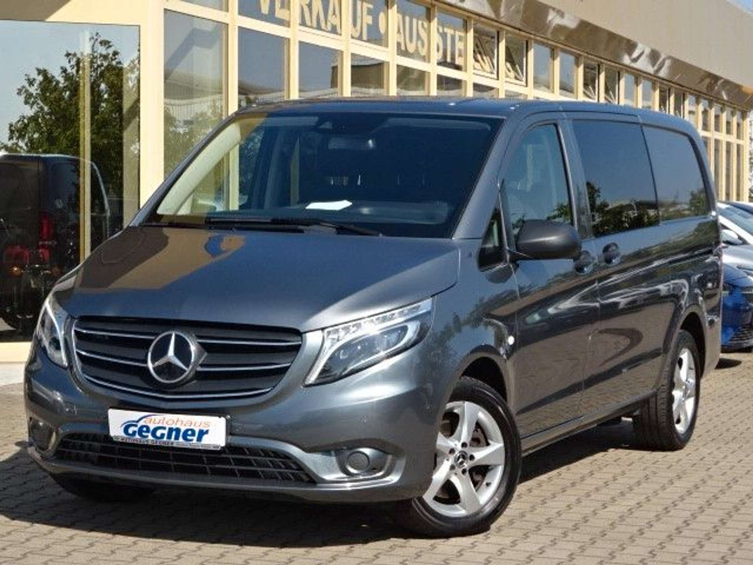 Mercedes-Benz - Vito