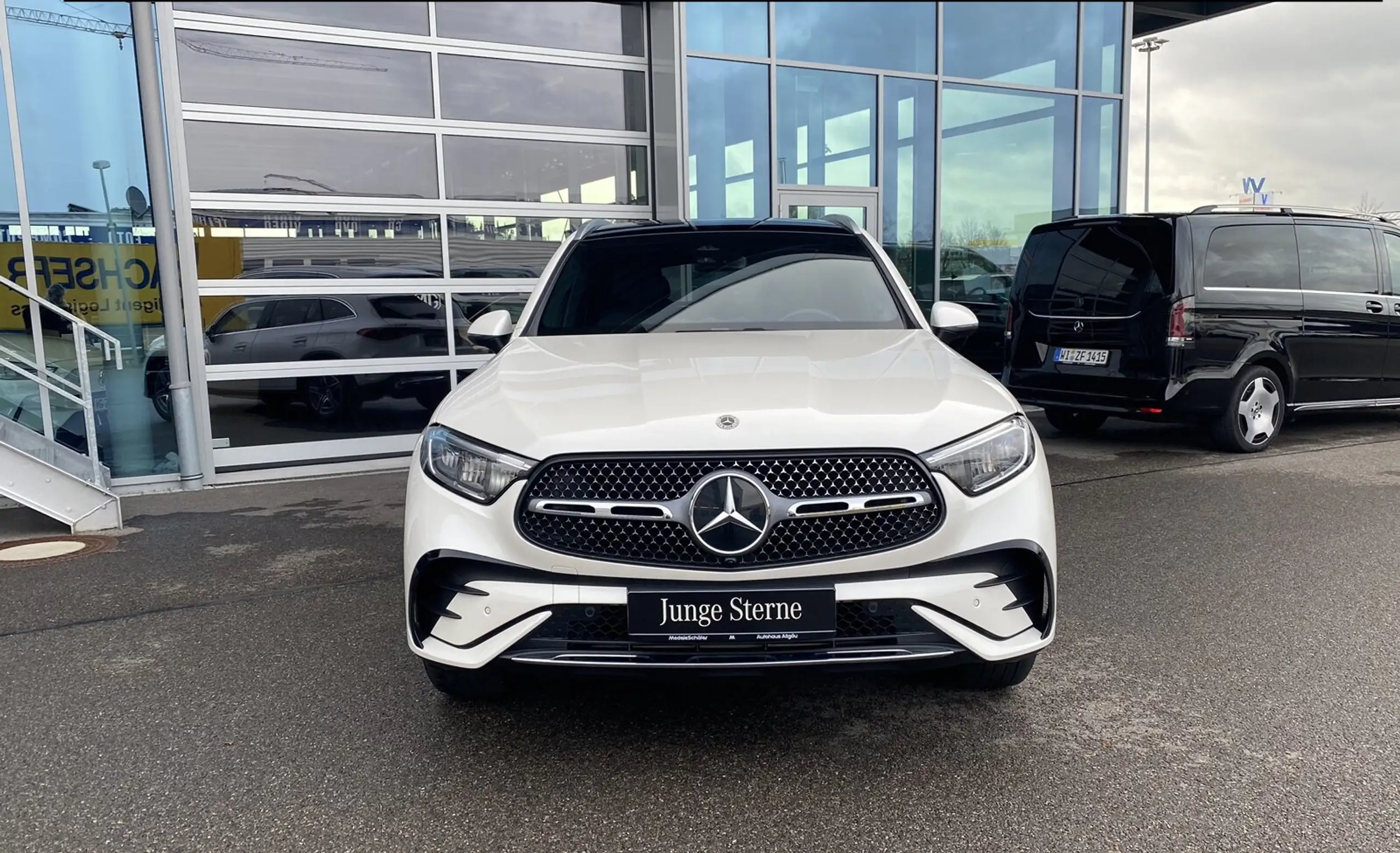 Mercedes-Benz - GLC 300