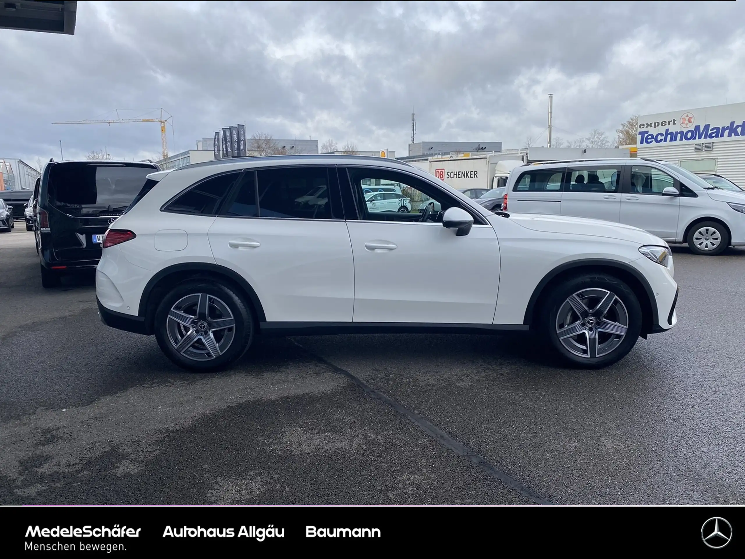 Mercedes-Benz - GLC 300