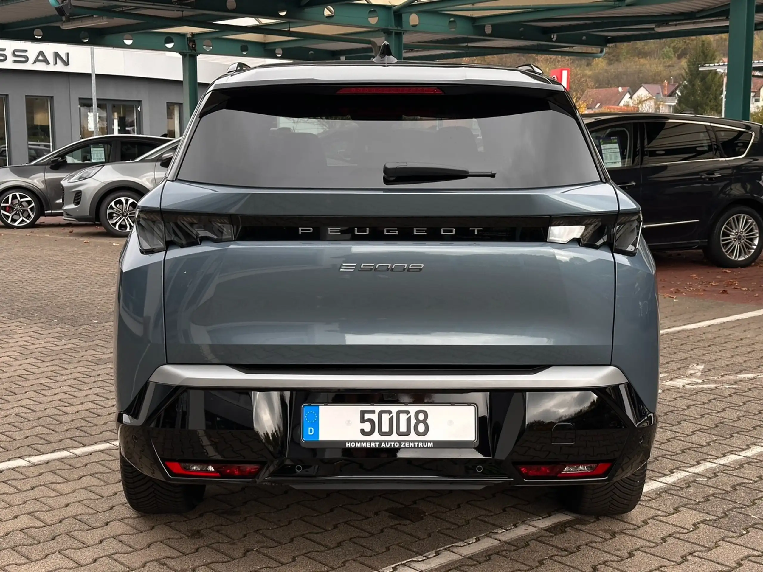 Peugeot - 5008