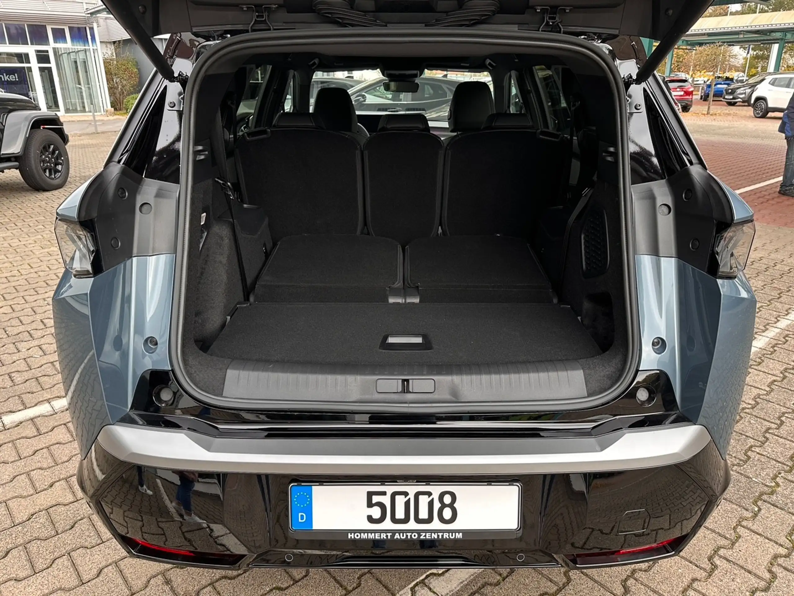 Peugeot - 5008