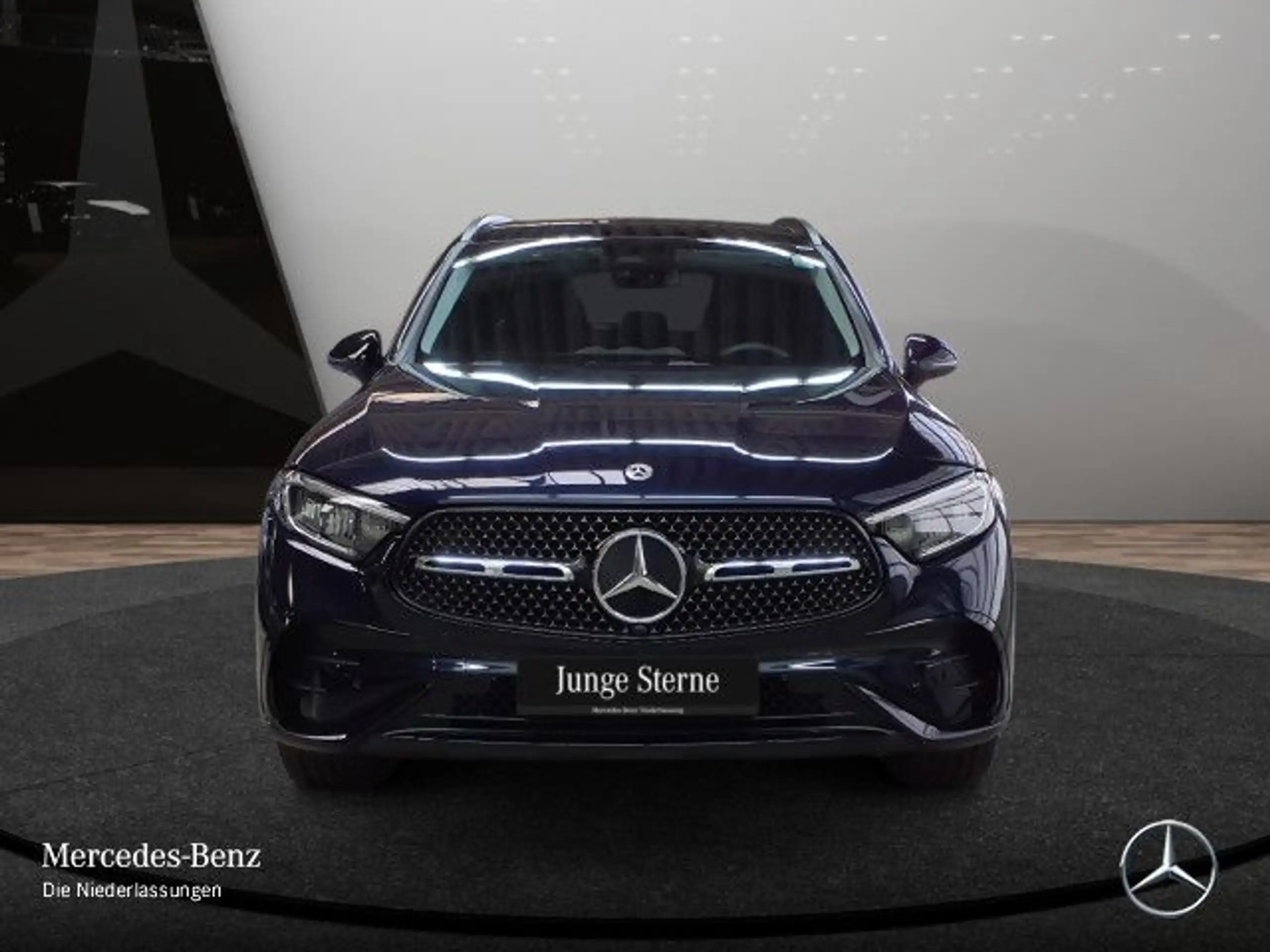 Mercedes-Benz - GLC 220