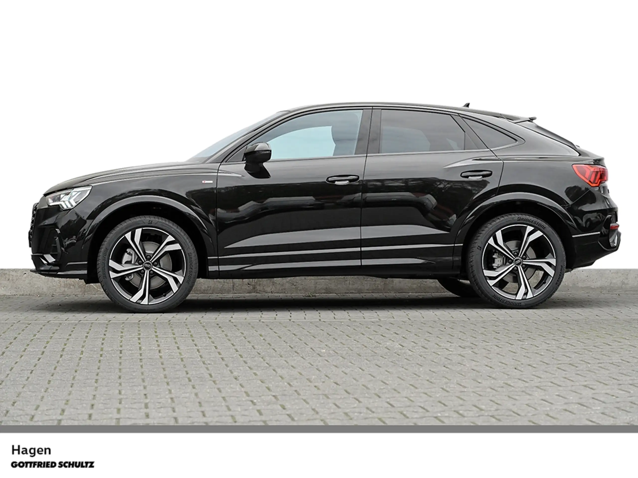 Audi - Q3