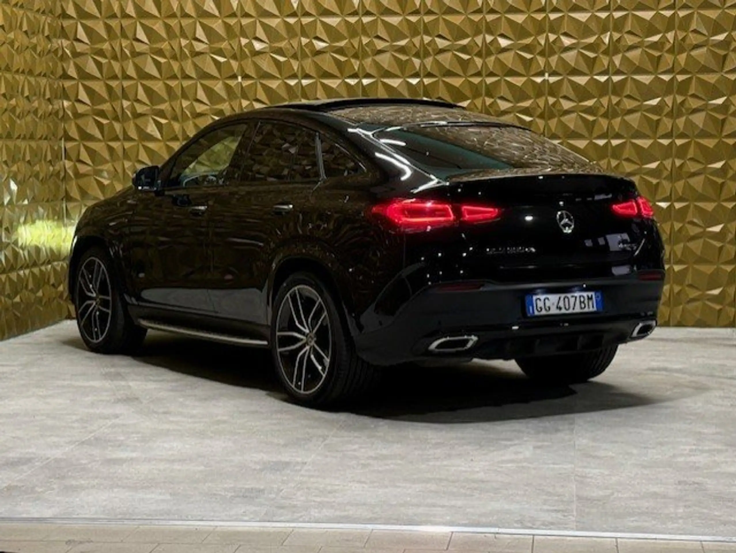 Mercedes-Benz - GLE 350