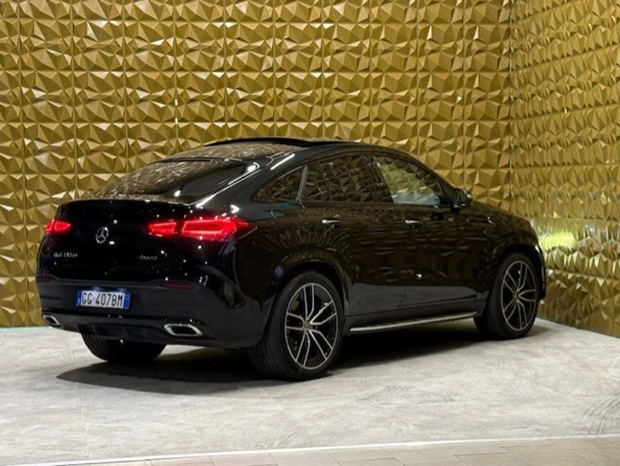 Mercedes-Benz - GLE 350