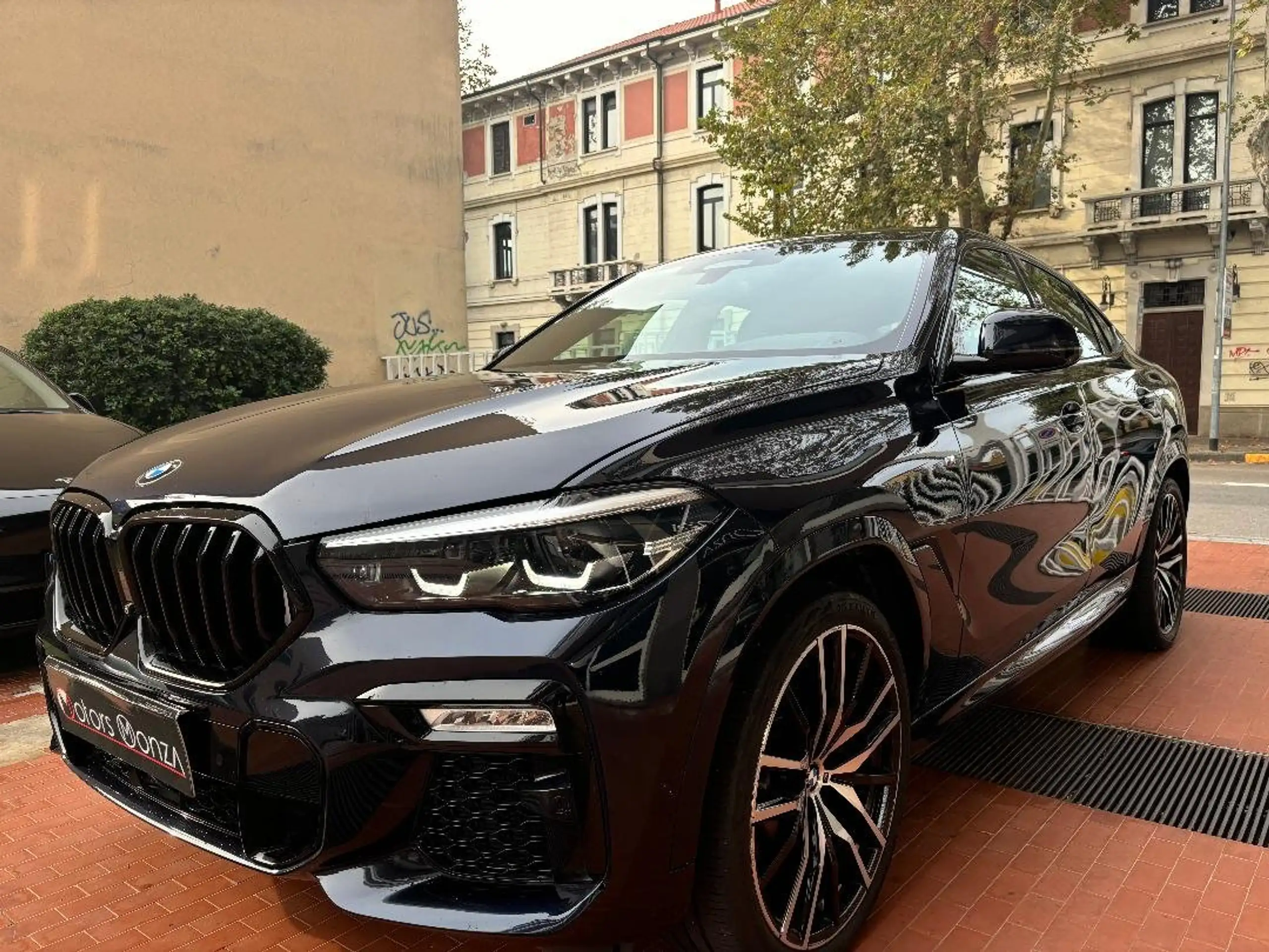 BMW - X6