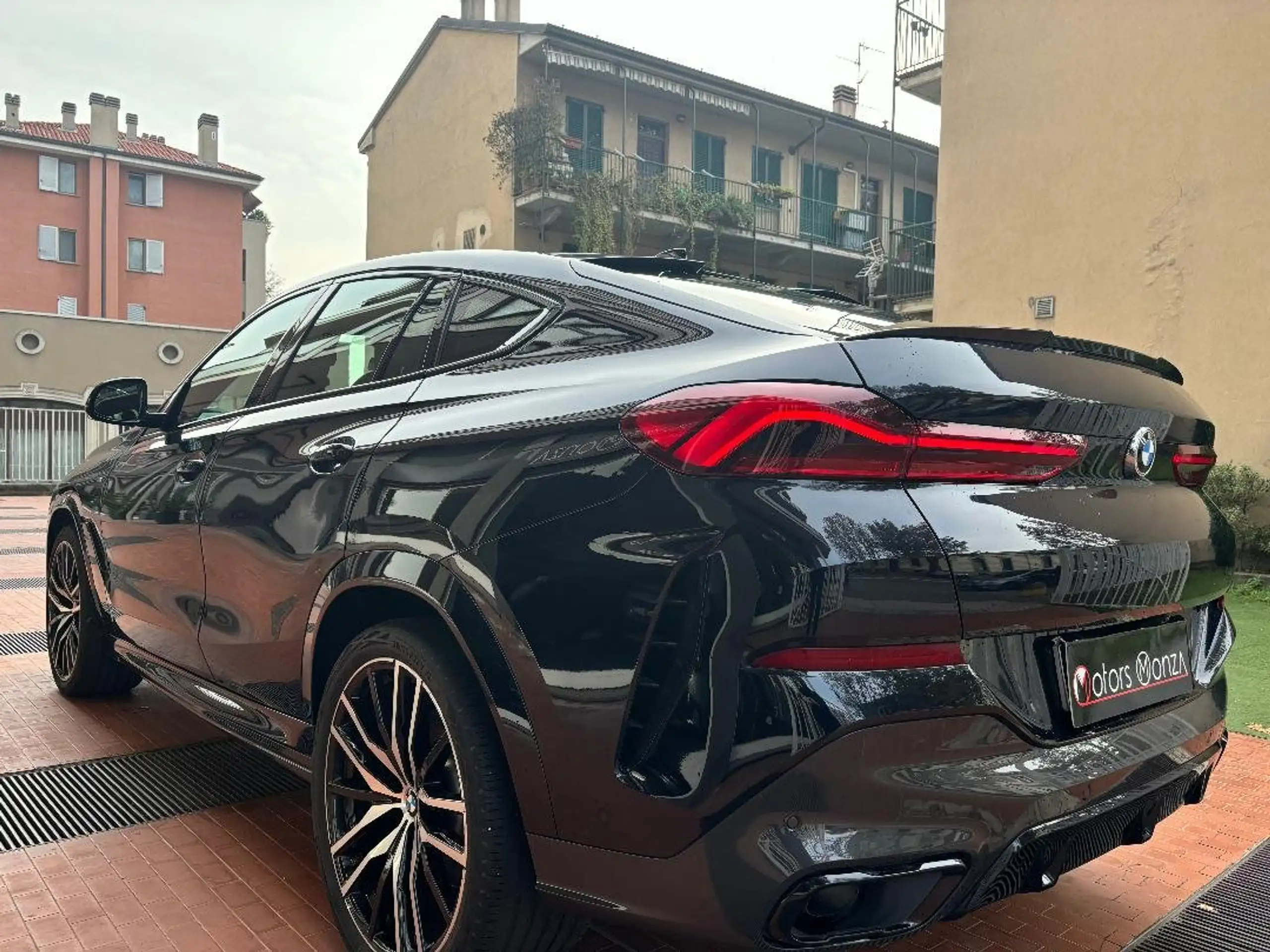 BMW - X6