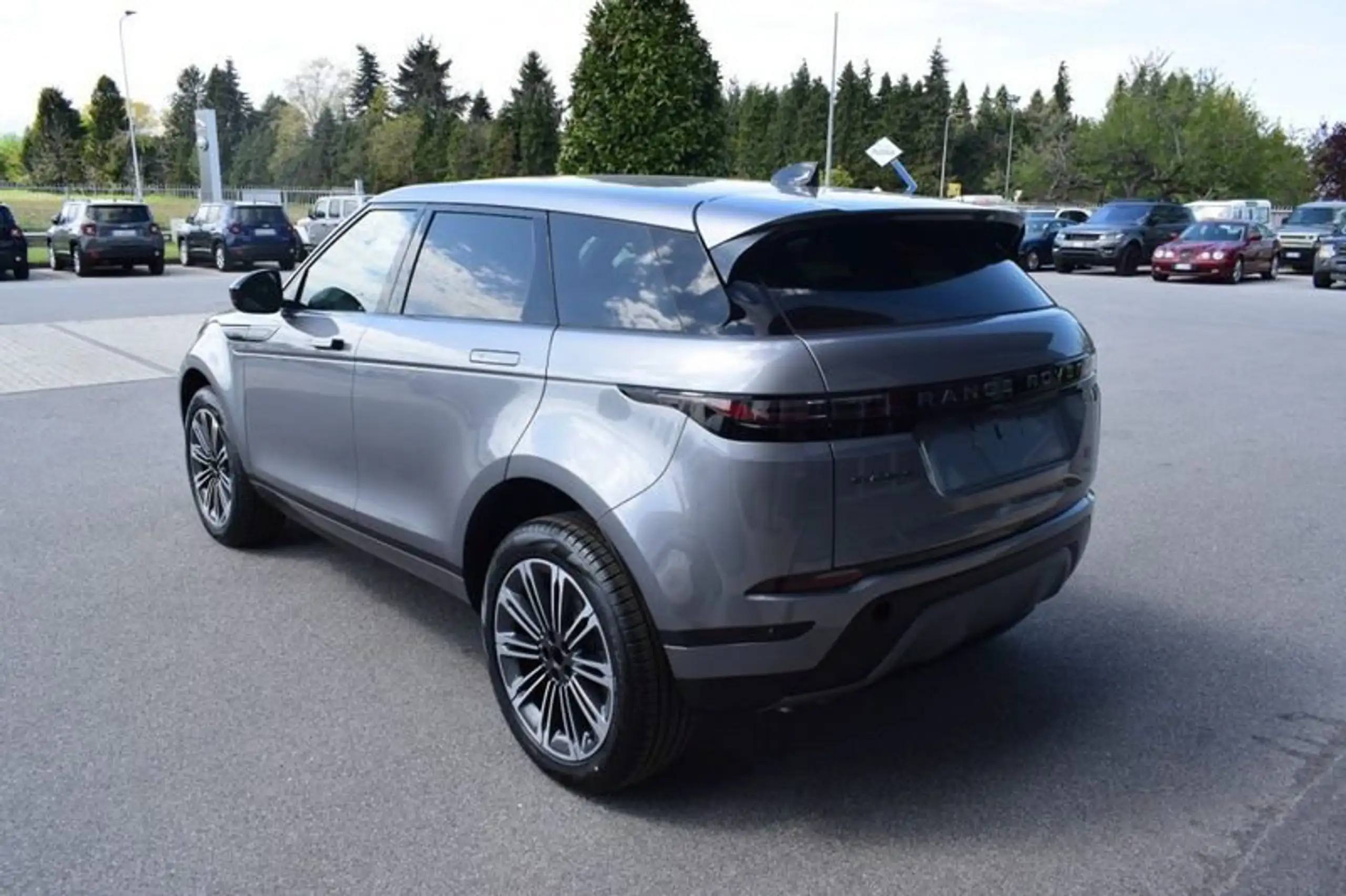 Land Rover - Range Rover Evoque