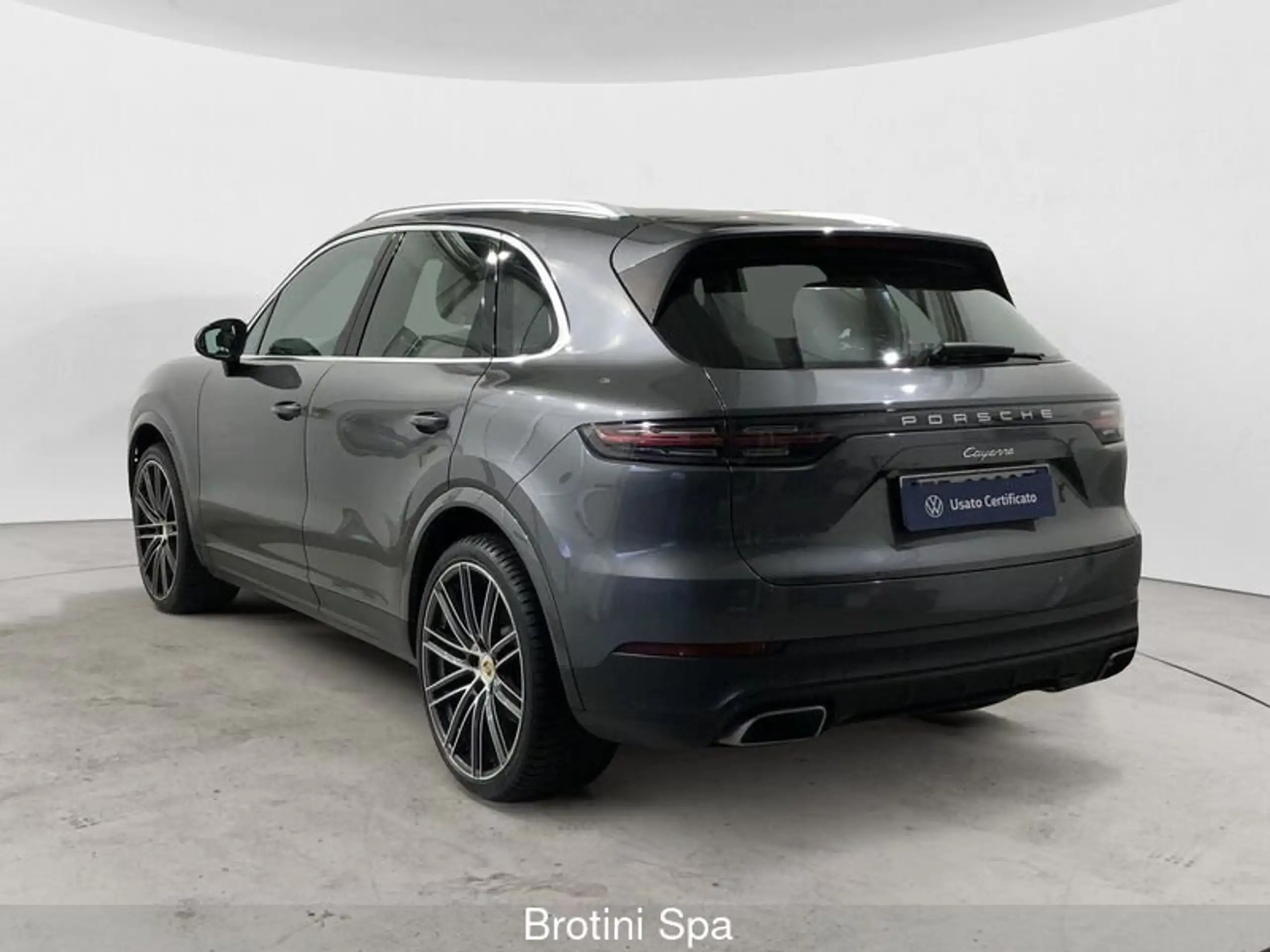 Porsche - Cayenne