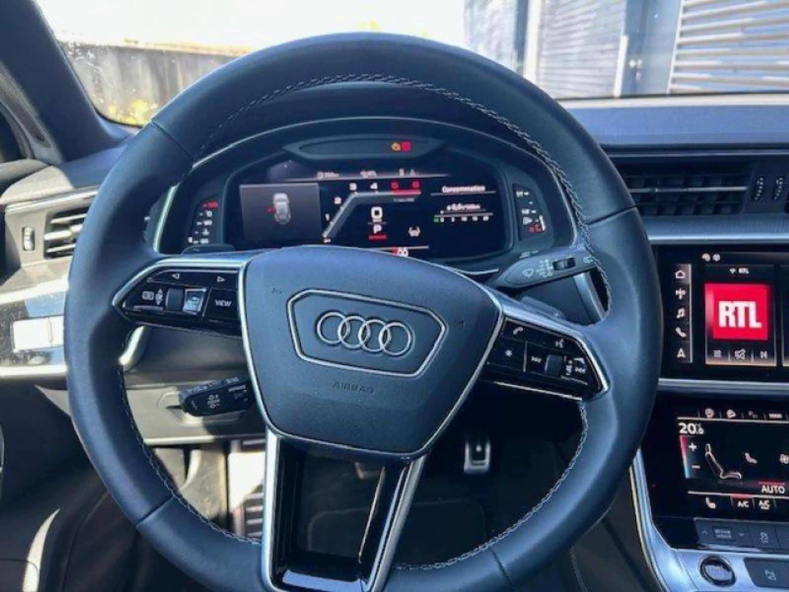 Audi - A6