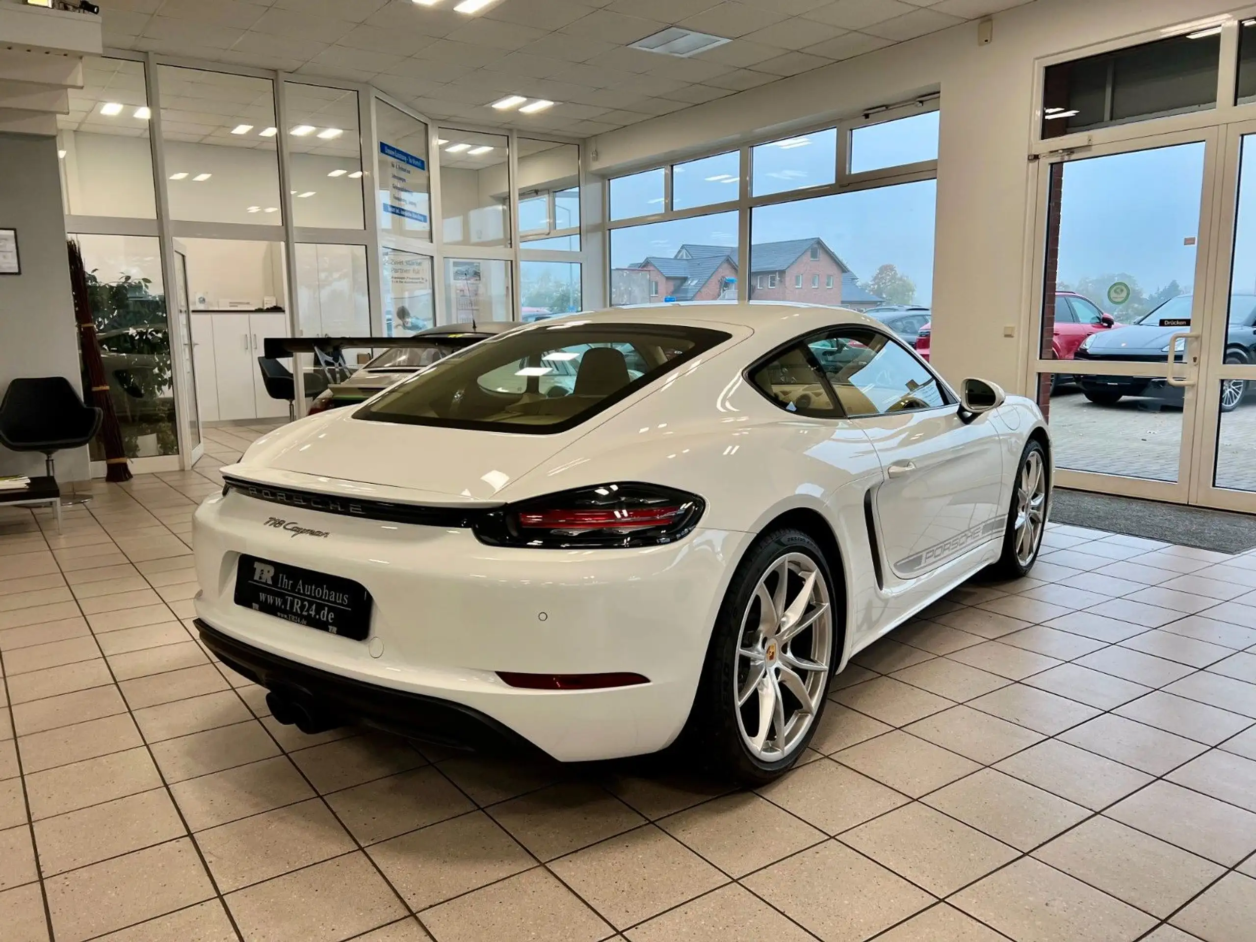 Porsche - Cayman