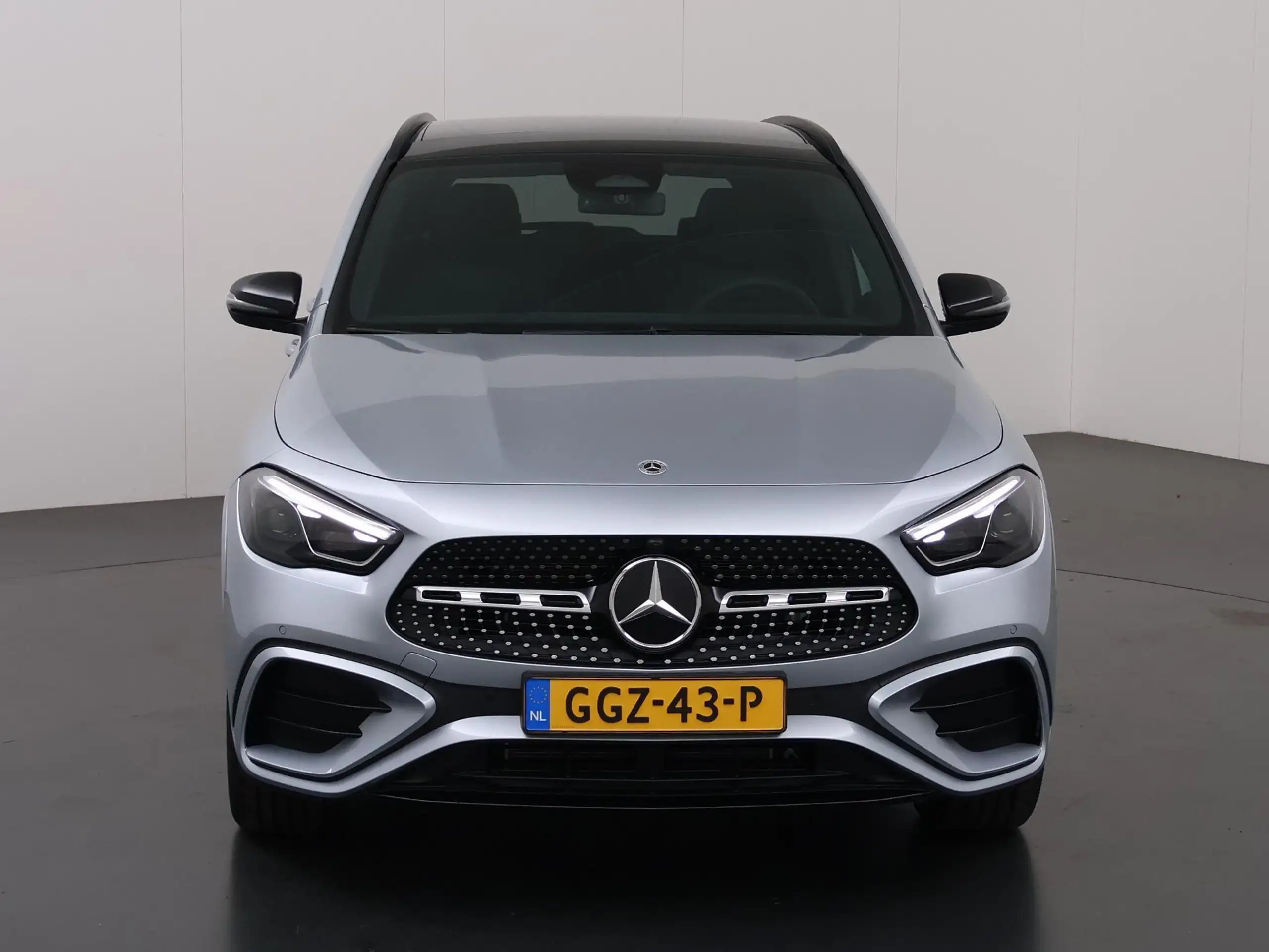 Mercedes-Benz - GLA 250