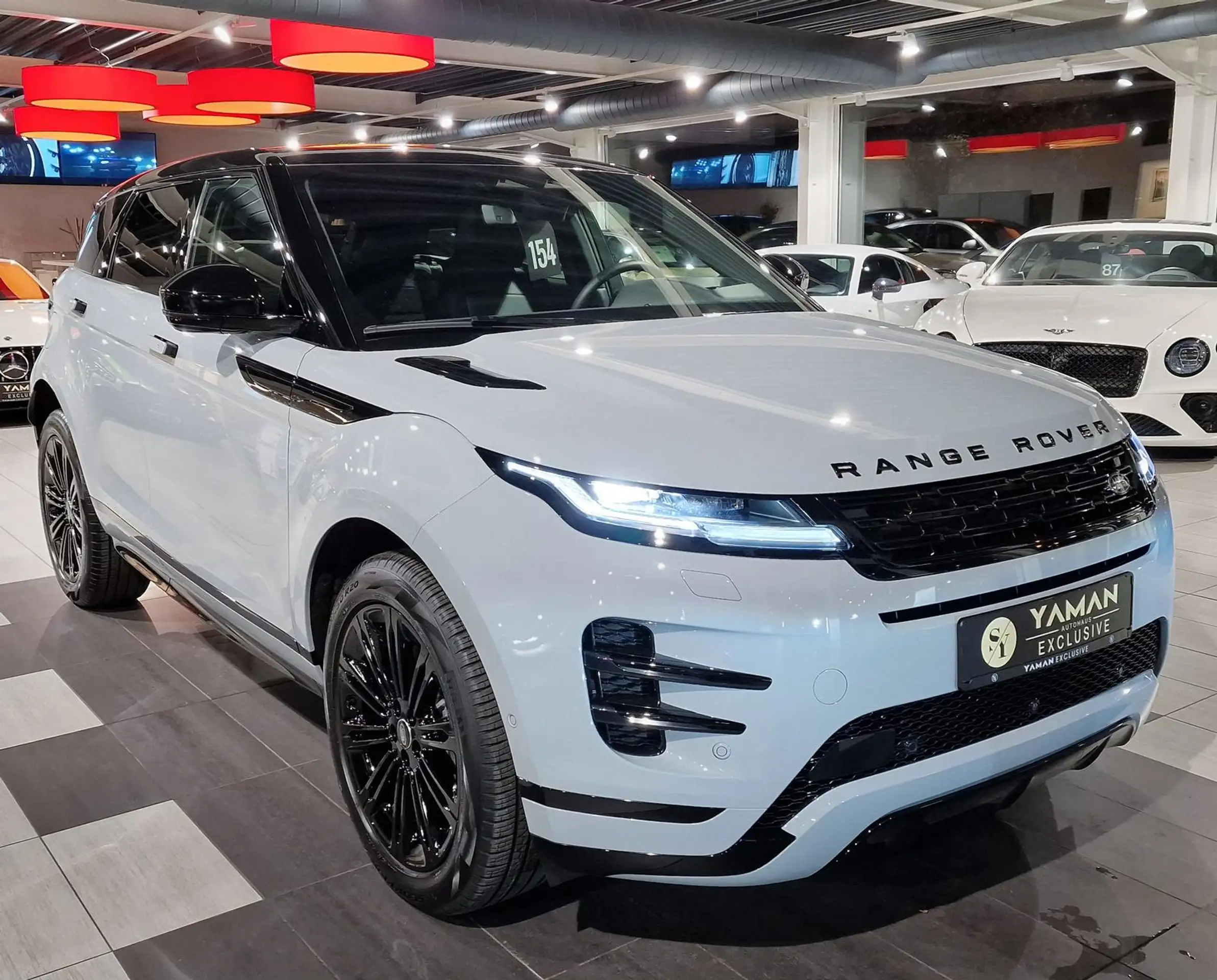 Land Rover - Range Rover Evoque