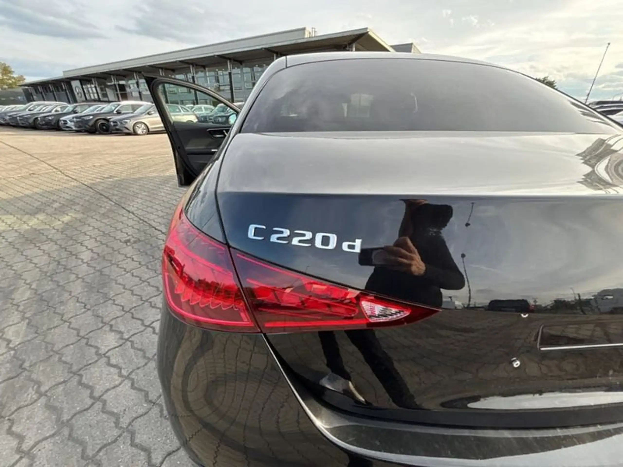 Mercedes-Benz - C 220