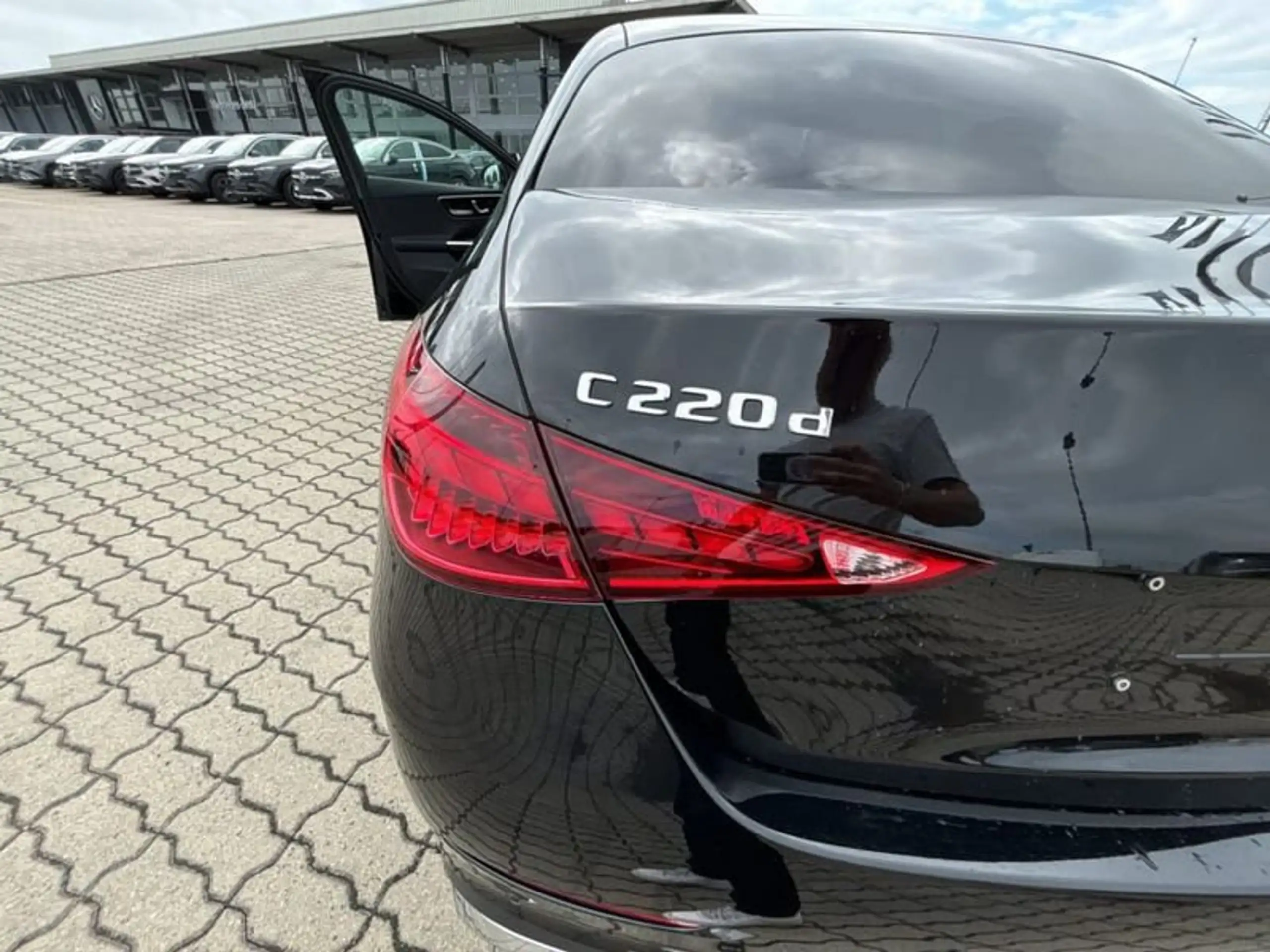 Mercedes-Benz - C 220