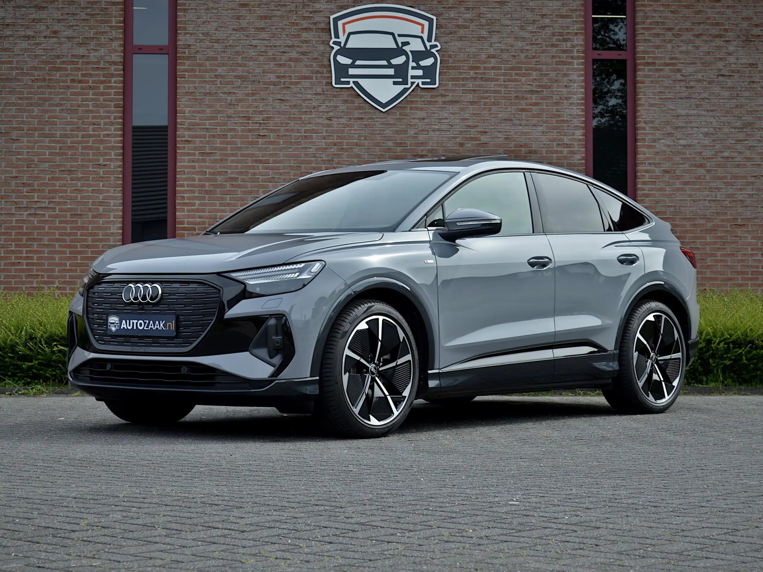 Audi - Q4 e-tron