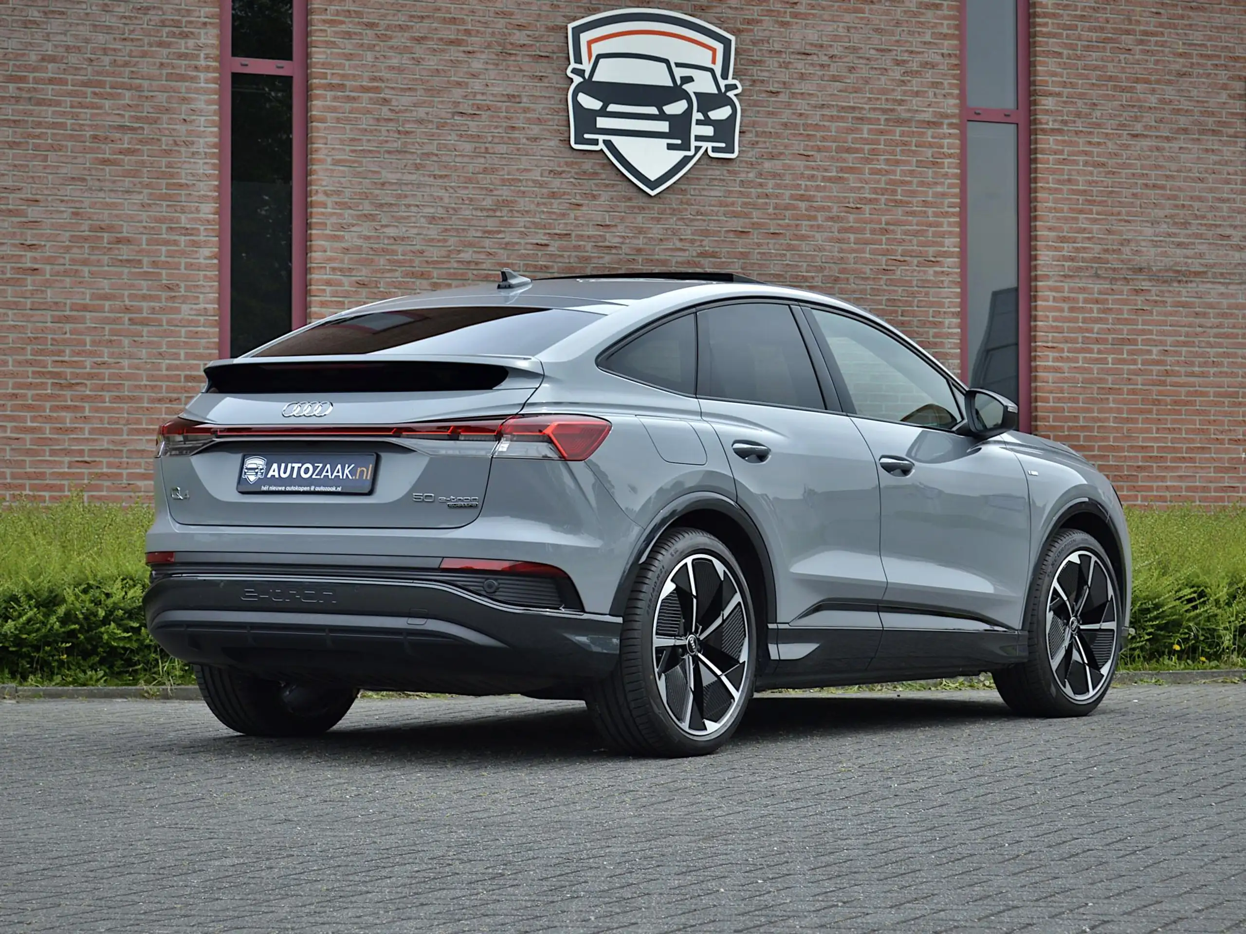 Audi - Q4 e-tron