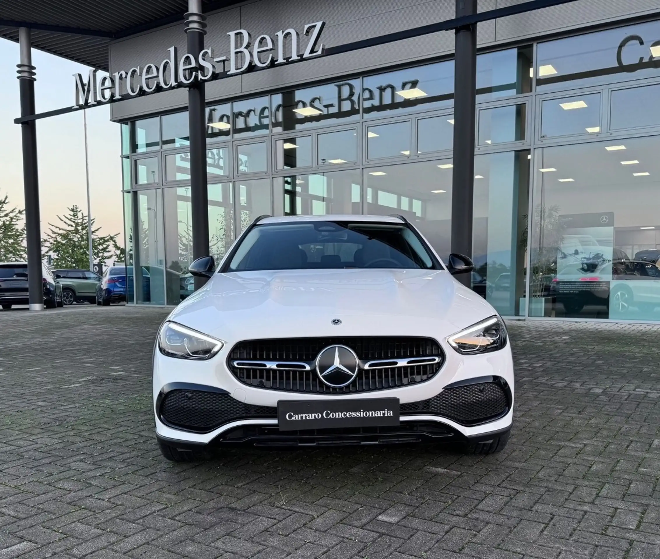 Mercedes-Benz - C 220