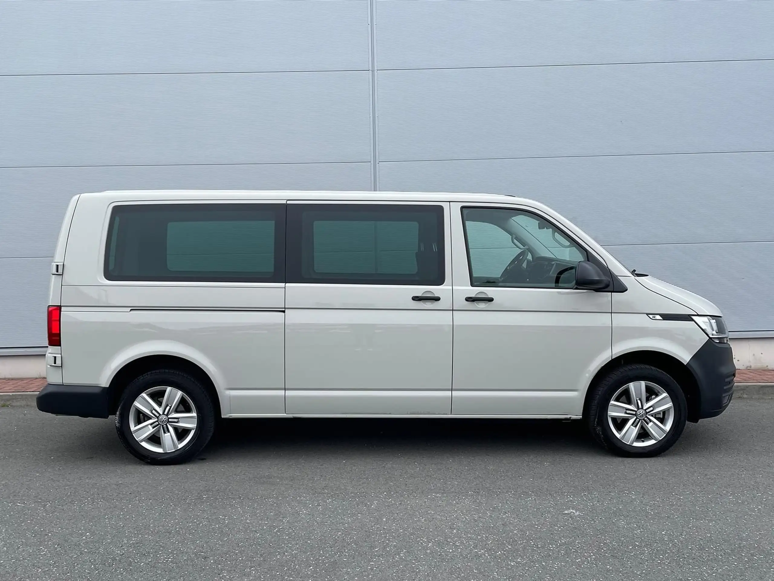 Volkswagen - T6 Transporter