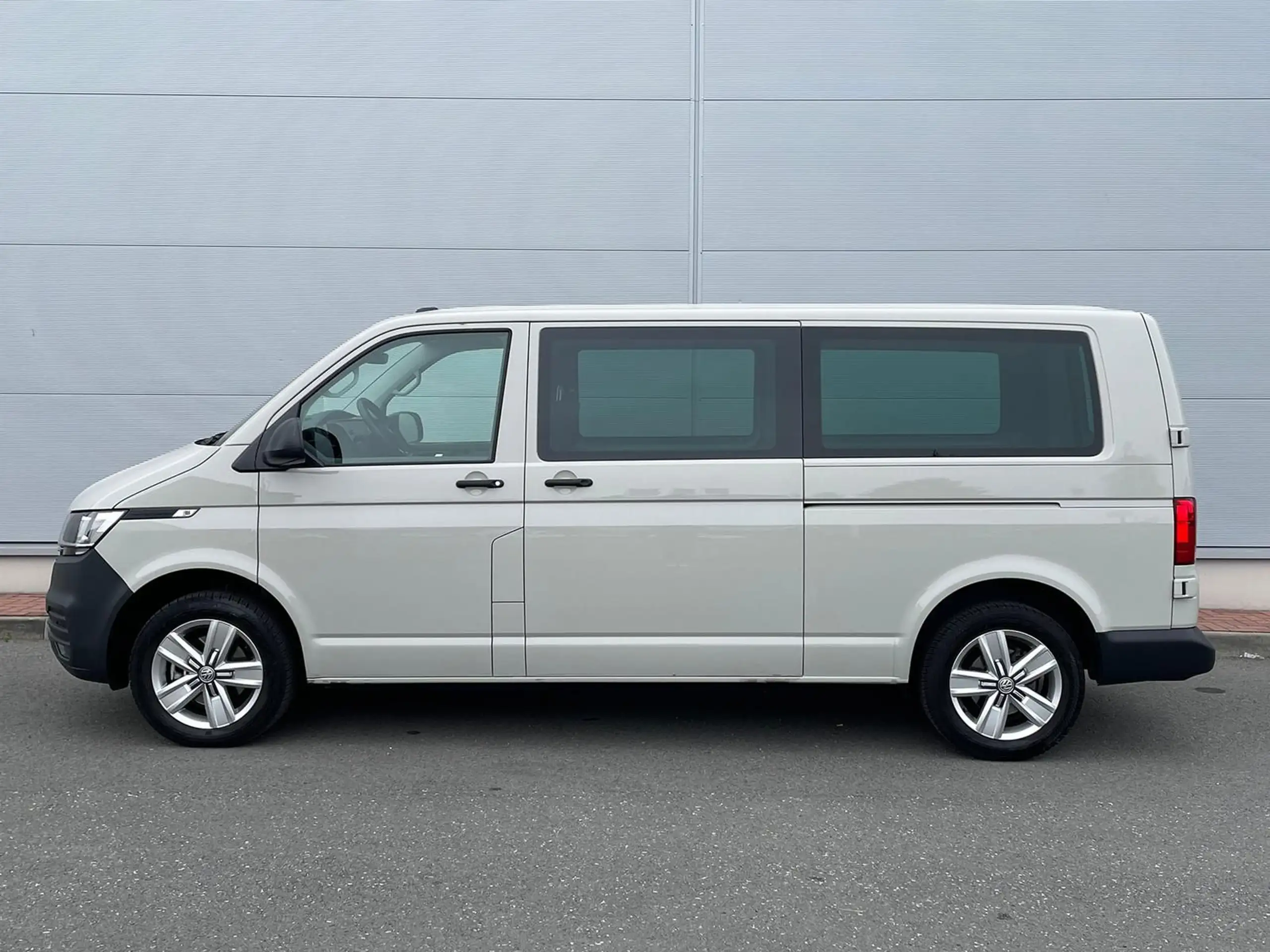 Volkswagen - T6 Transporter