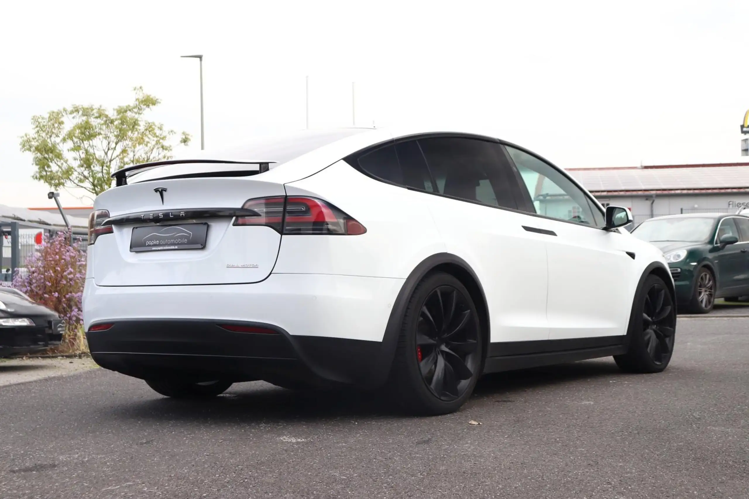 Tesla - Model X