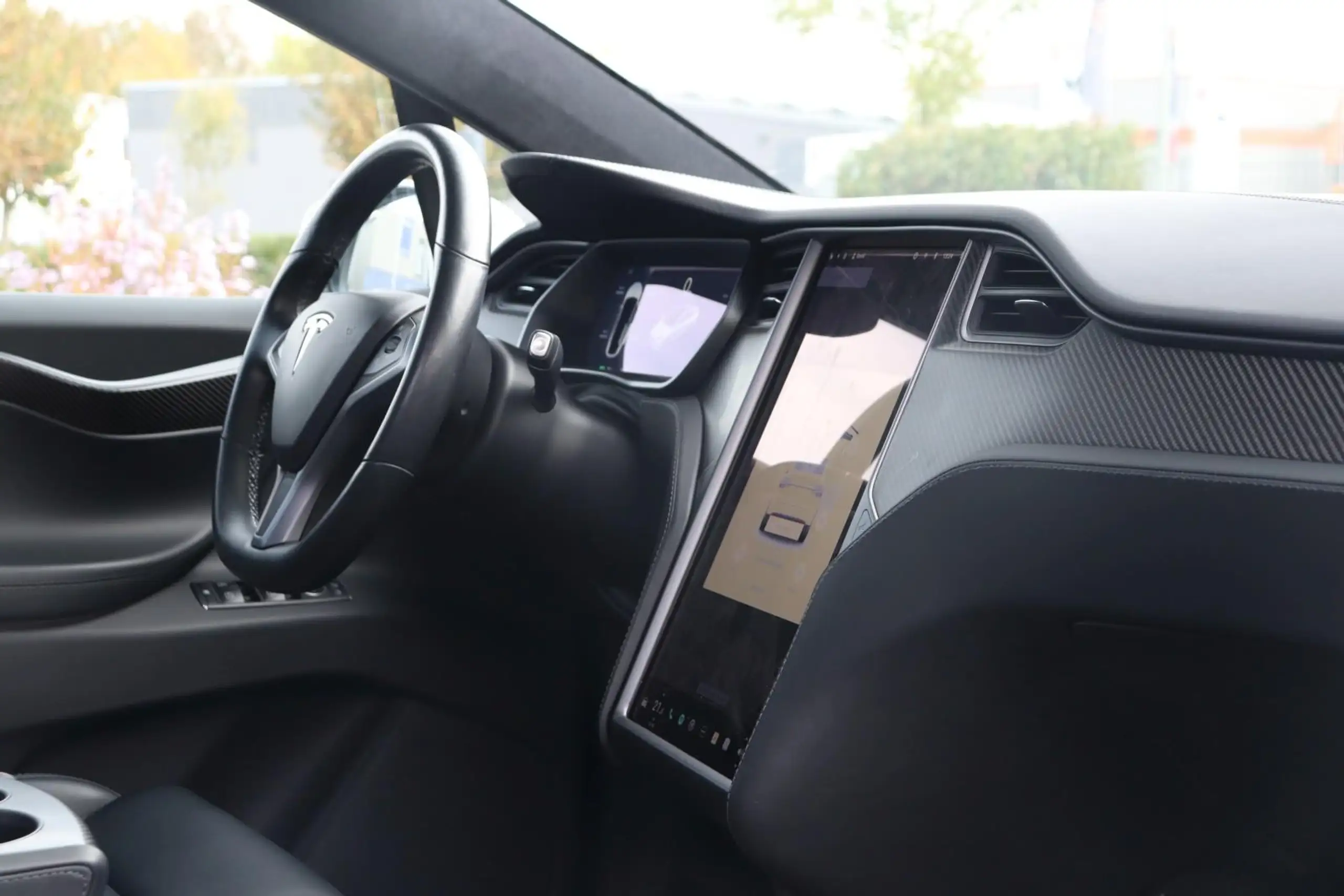 Tesla - Model X