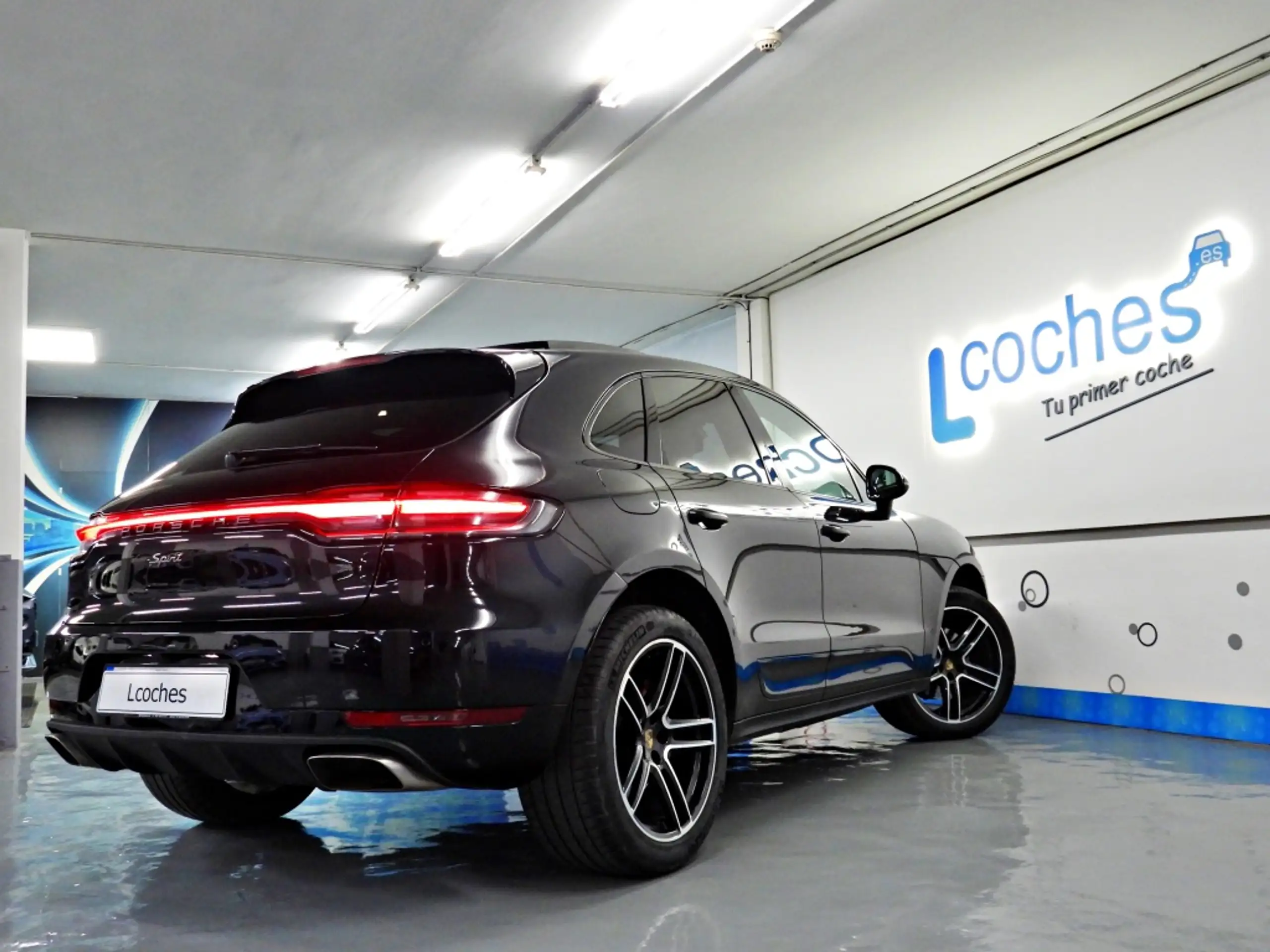 Porsche - Macan