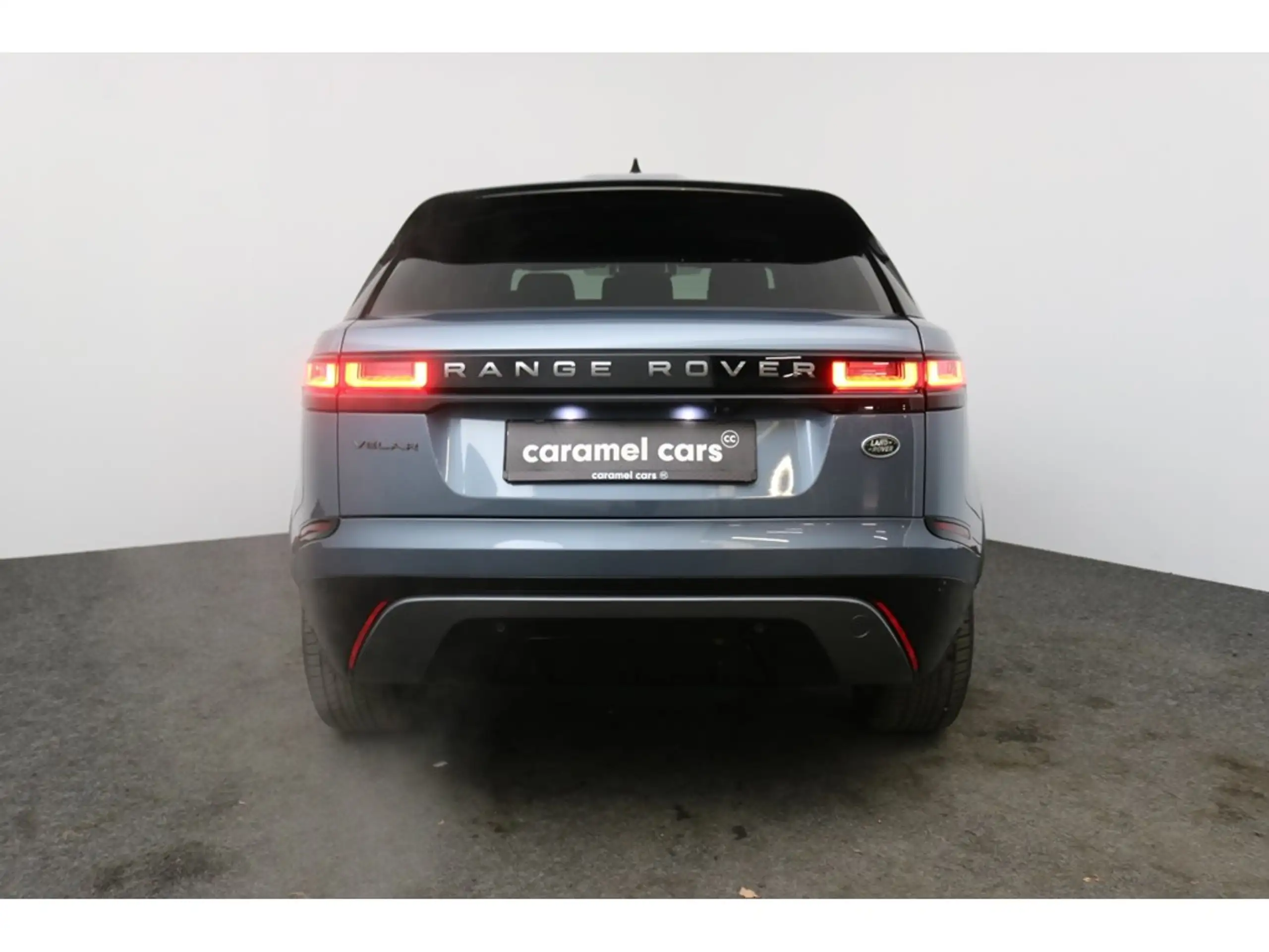 Land Rover - Range Rover Velar