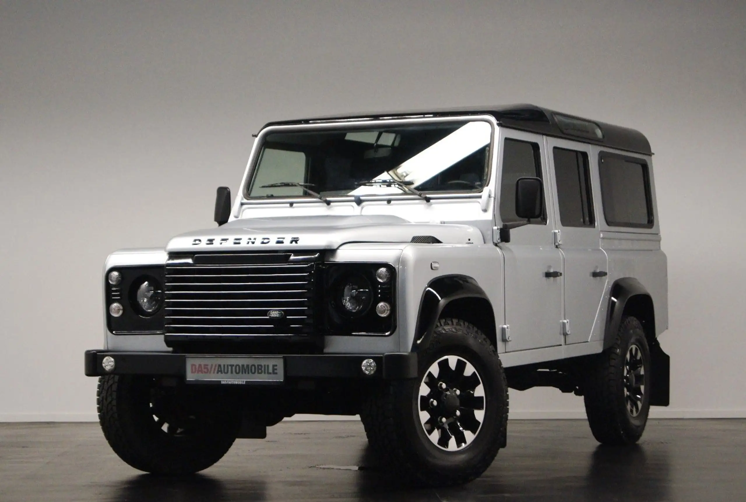 Land Rover Defender 2013