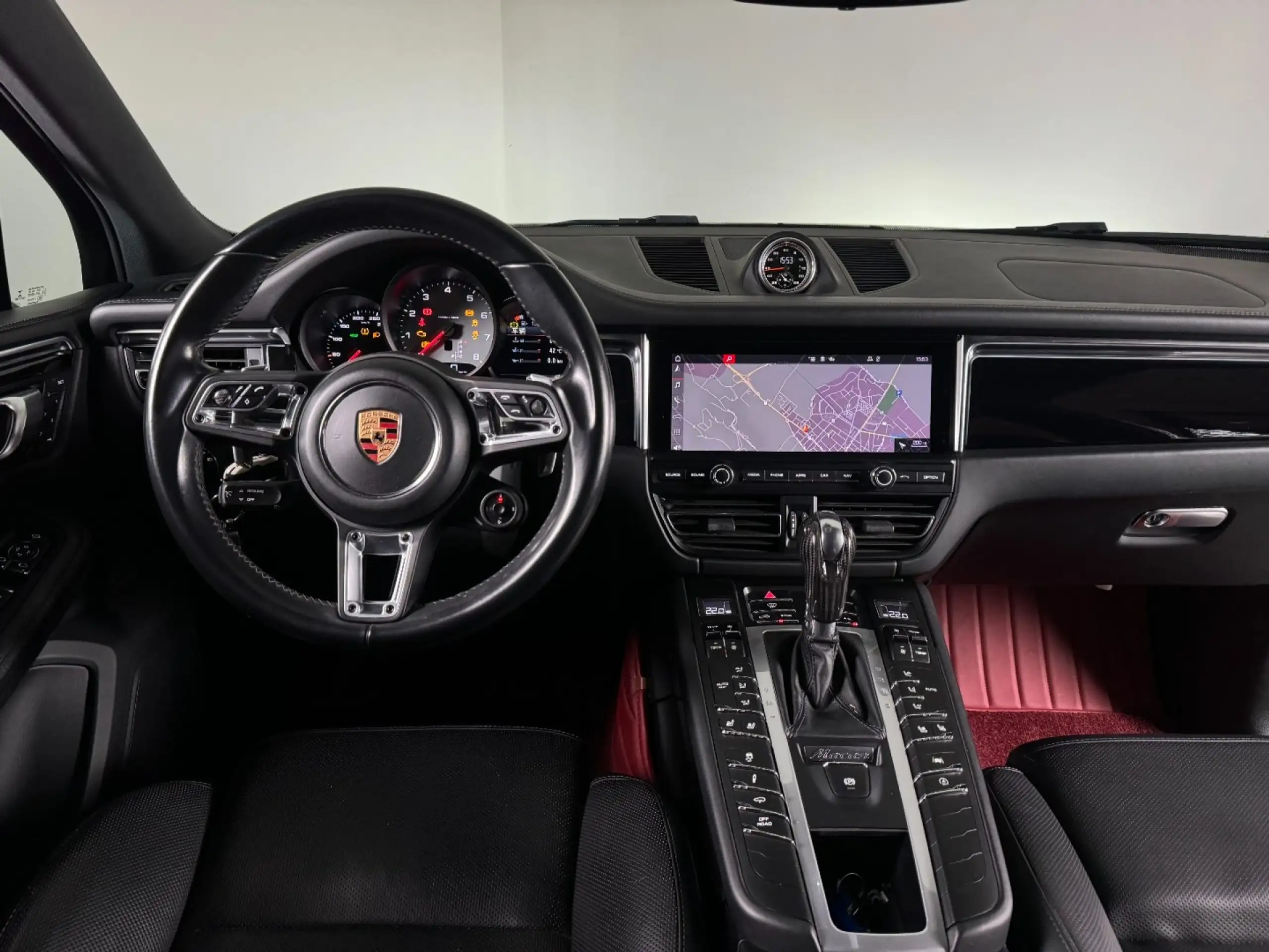 Porsche - Macan