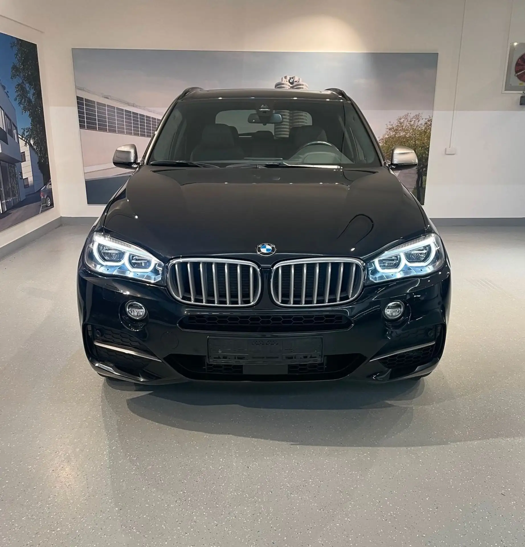 BMW - X5 M