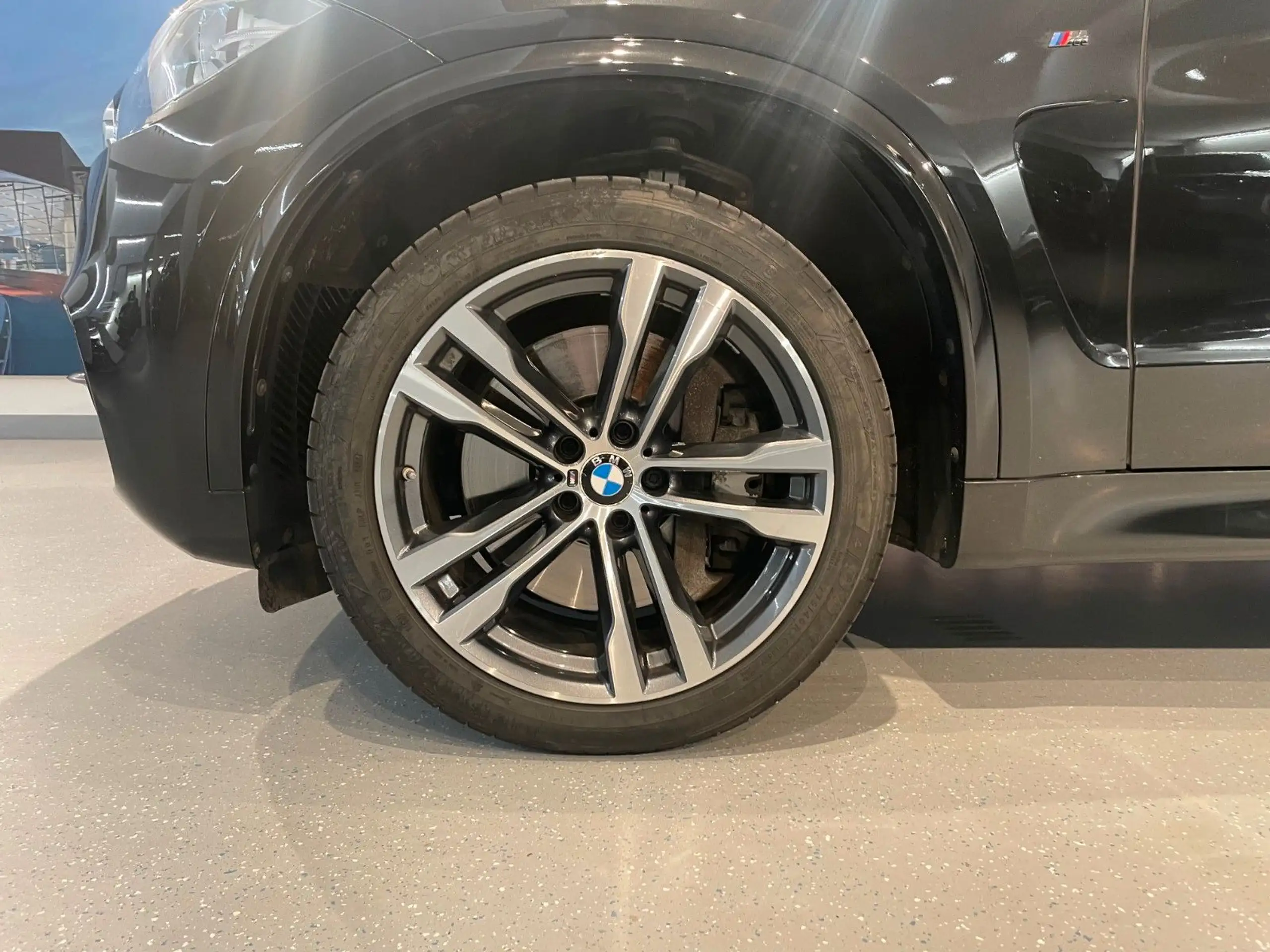 BMW - X5 M