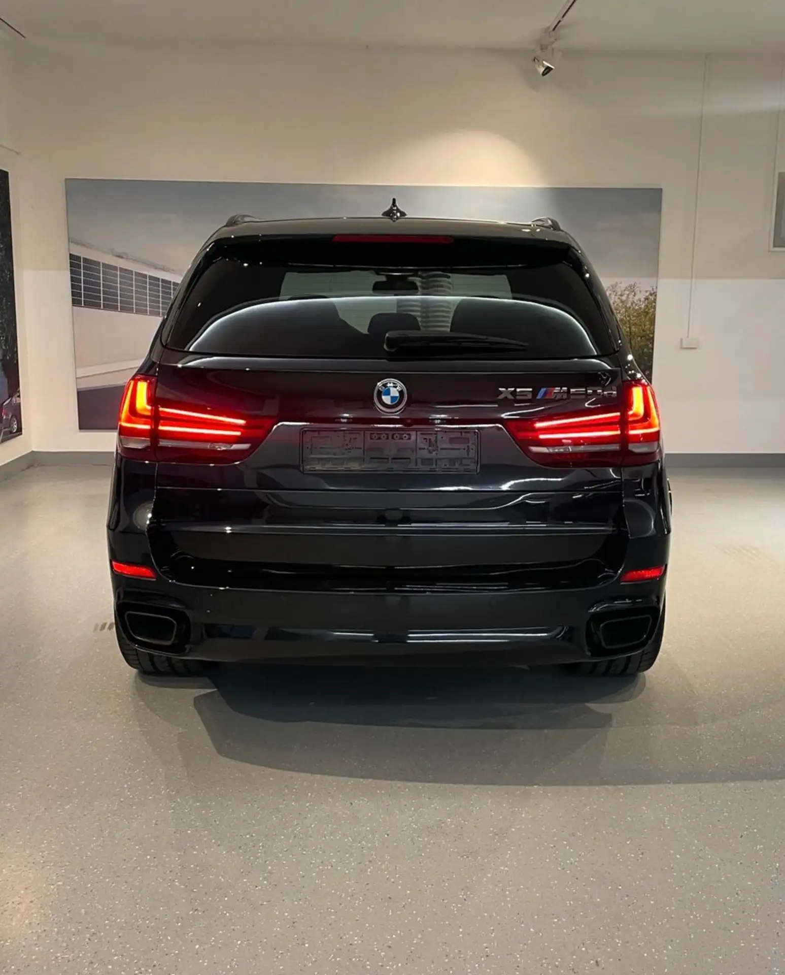 BMW - X5 M