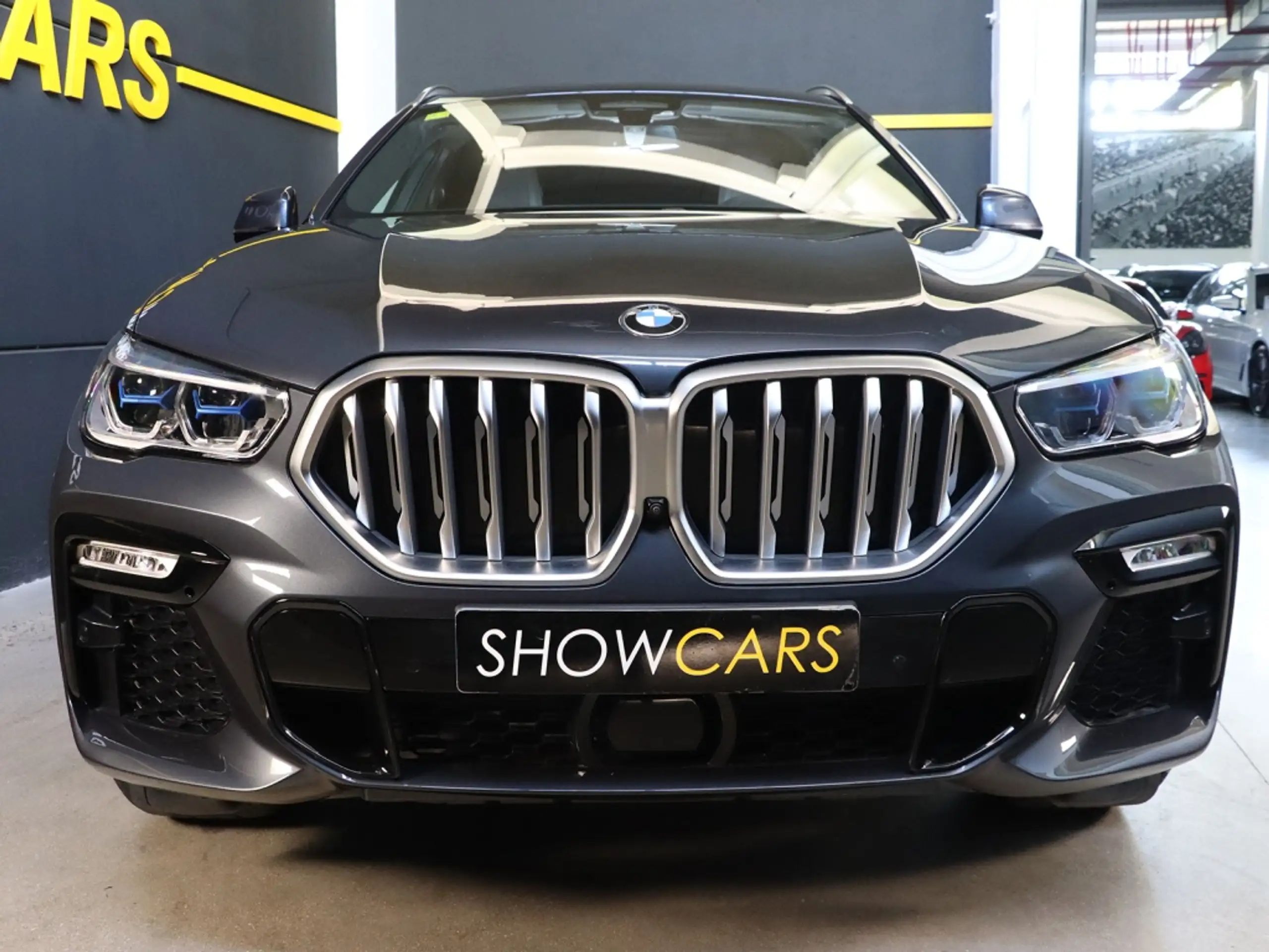 BMW - X6