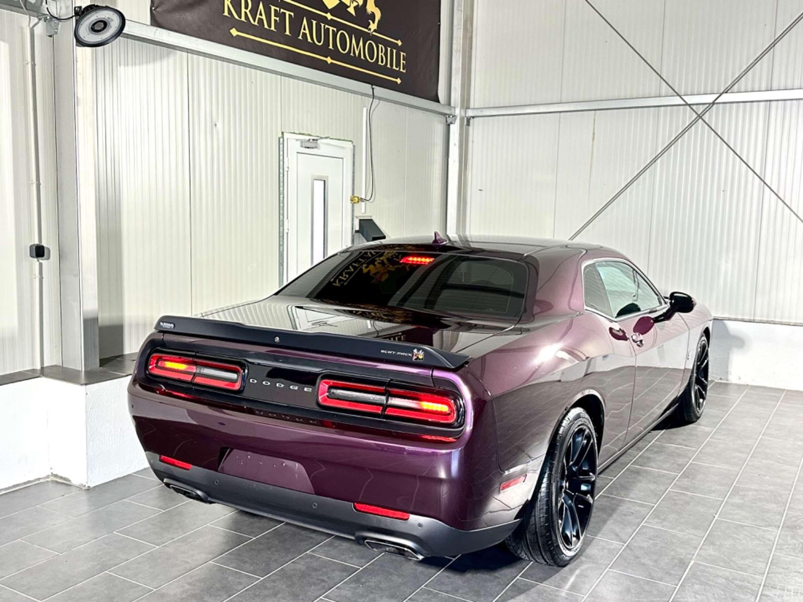 Dodge - Challenger