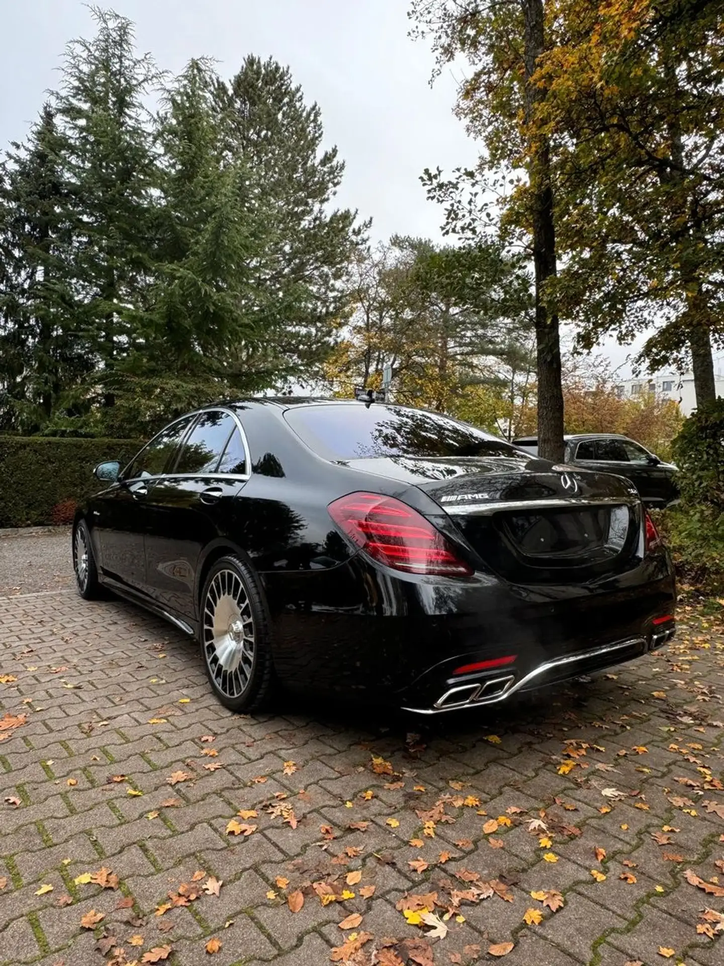 Mercedes-Benz - S 500