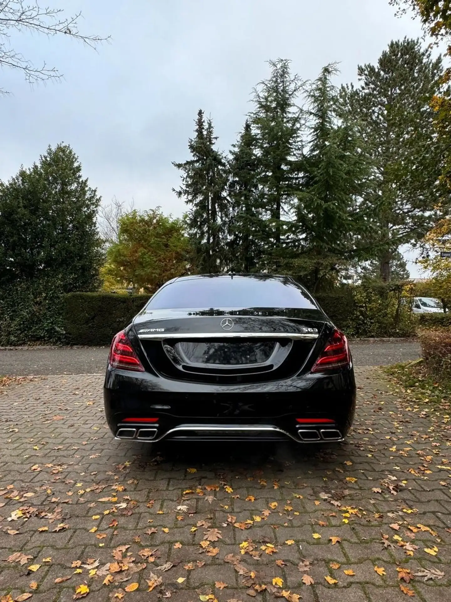 Mercedes-Benz - S 500