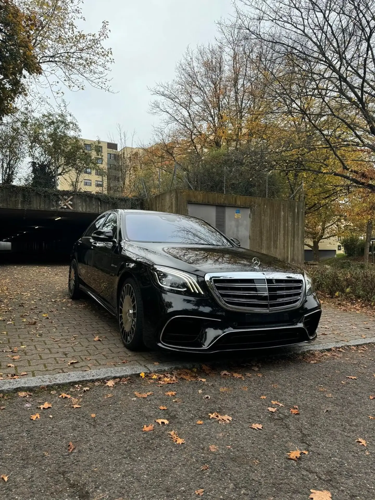 Mercedes-Benz - S 500