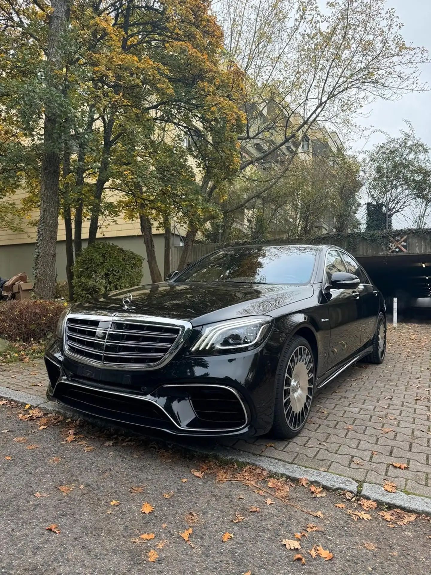 Mercedes-Benz - S 500