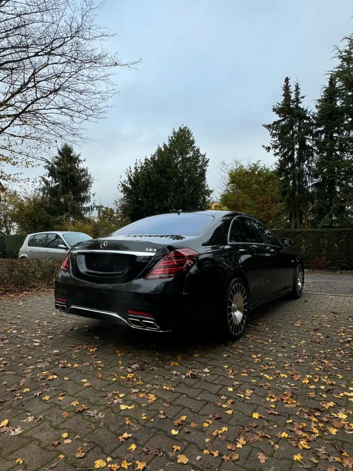 Mercedes-Benz - S 500